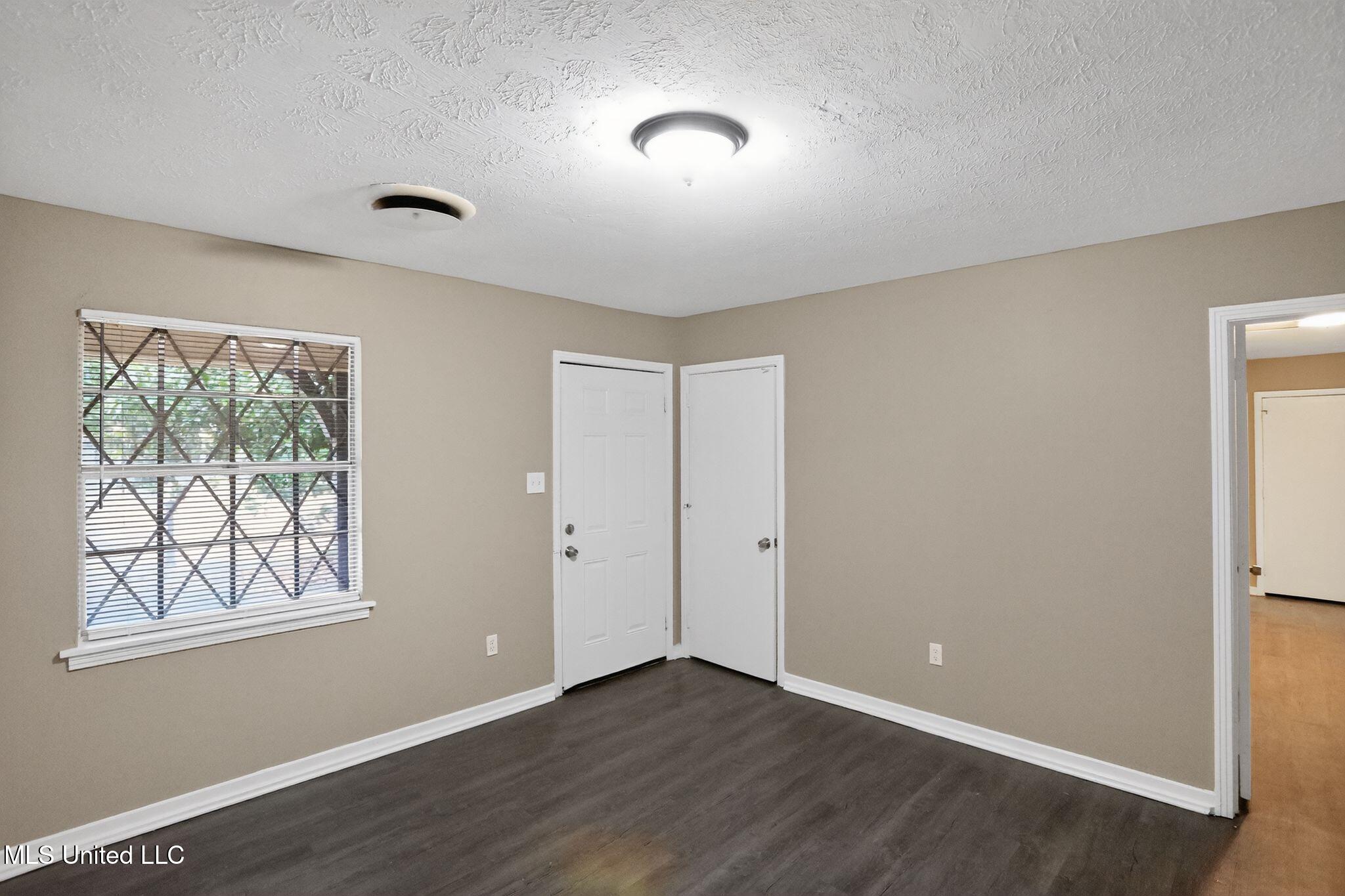 5742 Wildflower Drive Property Photo 3