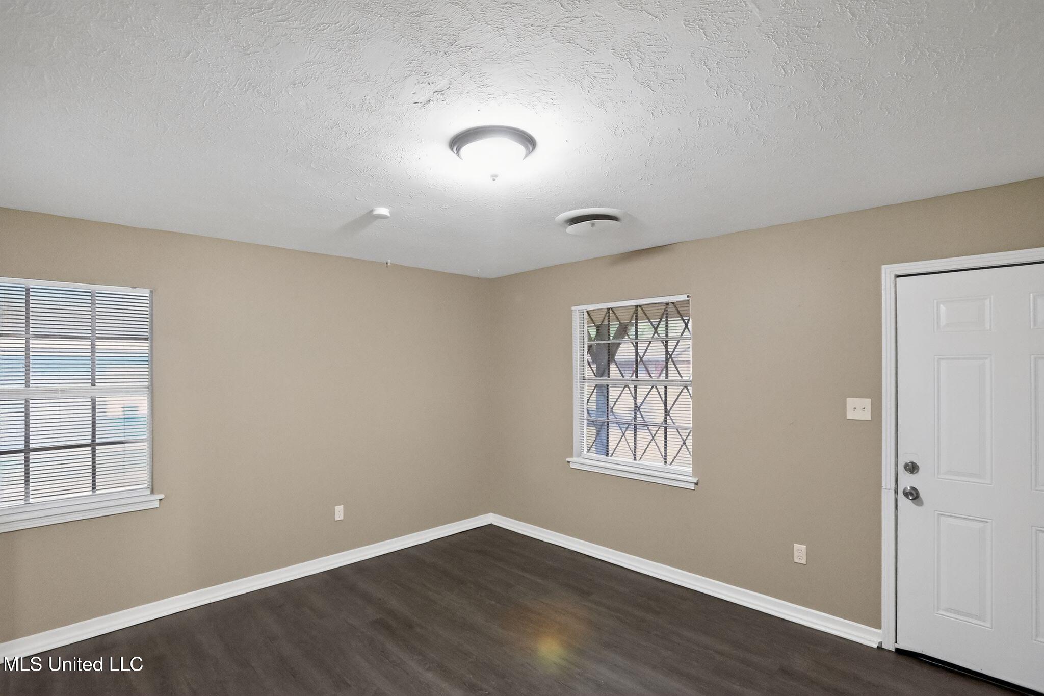 5742 Wildflower Drive Property Photo 4