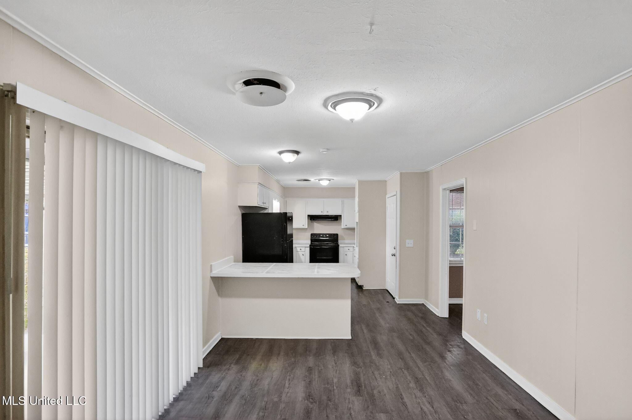 5742 Wildflower Drive Property Photo 9