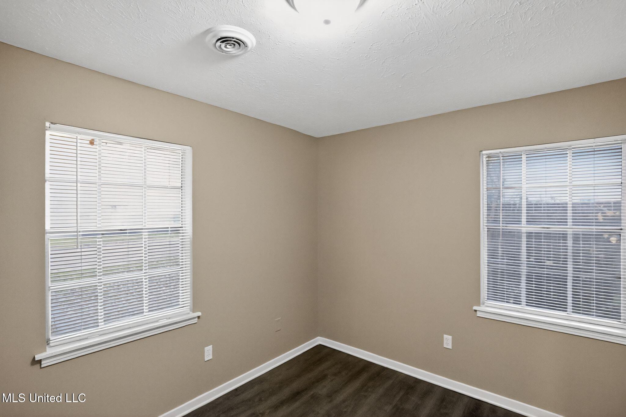 5742 Wildflower Drive Property Photo 11