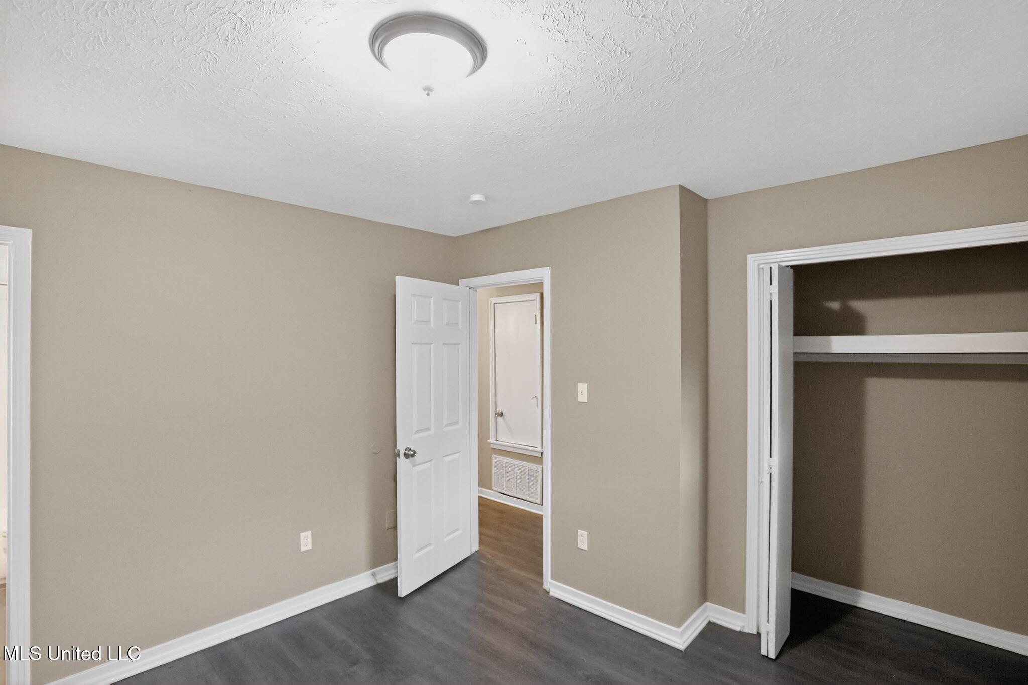 5742 Wildflower Drive Property Photo 18