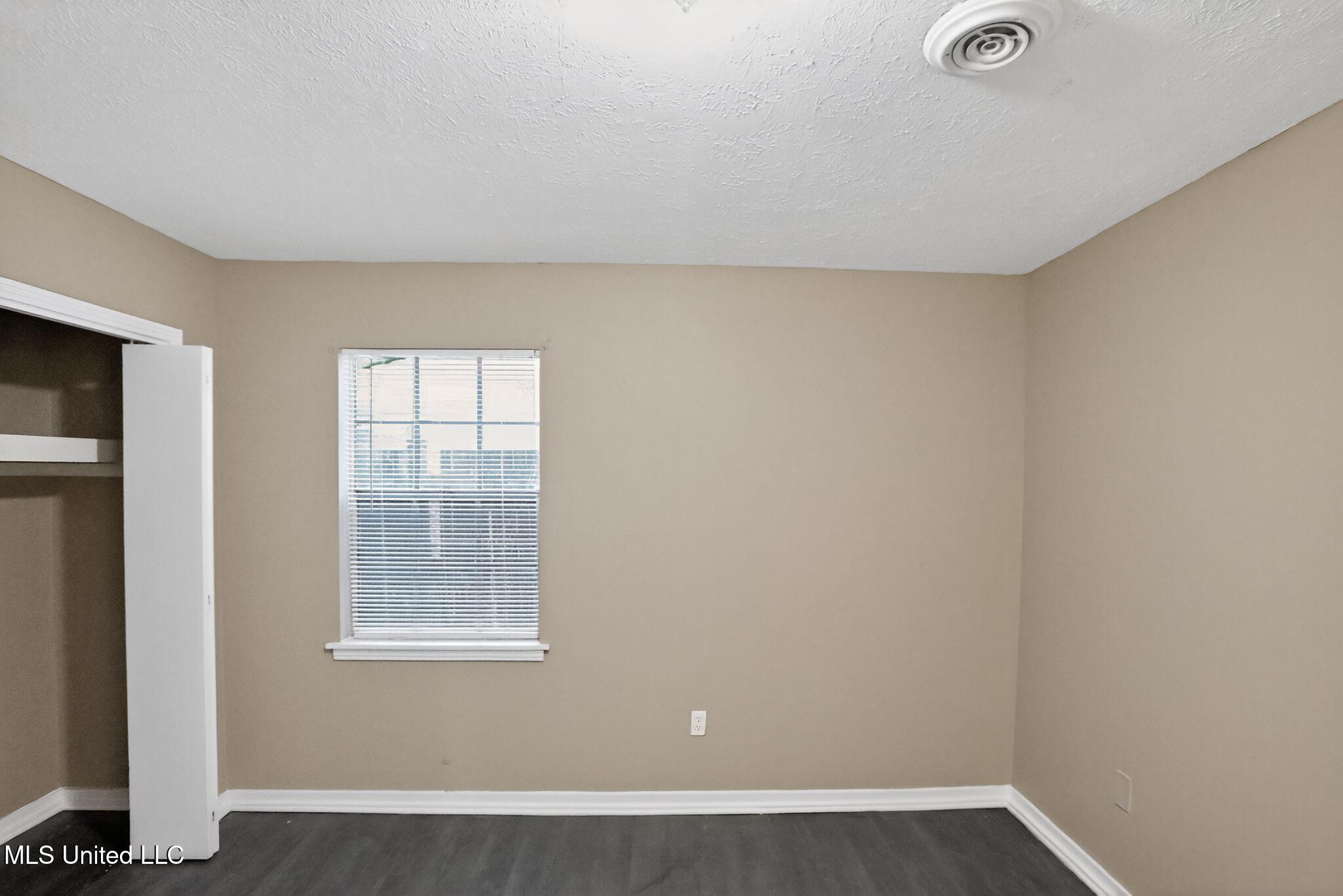 5742 Wildflower Drive Property Photo 23