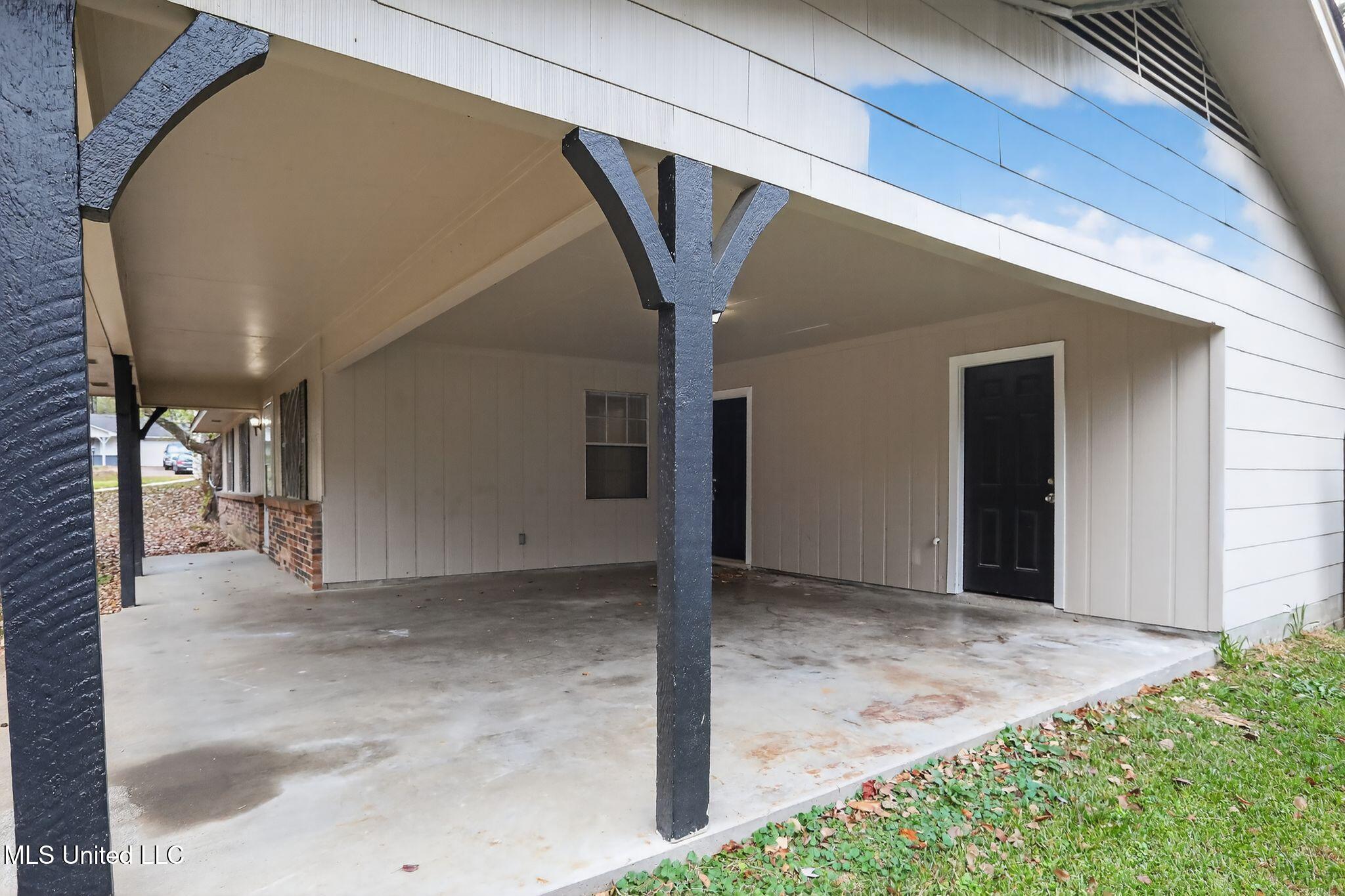 5742 Wildflower Drive Property Photo 35