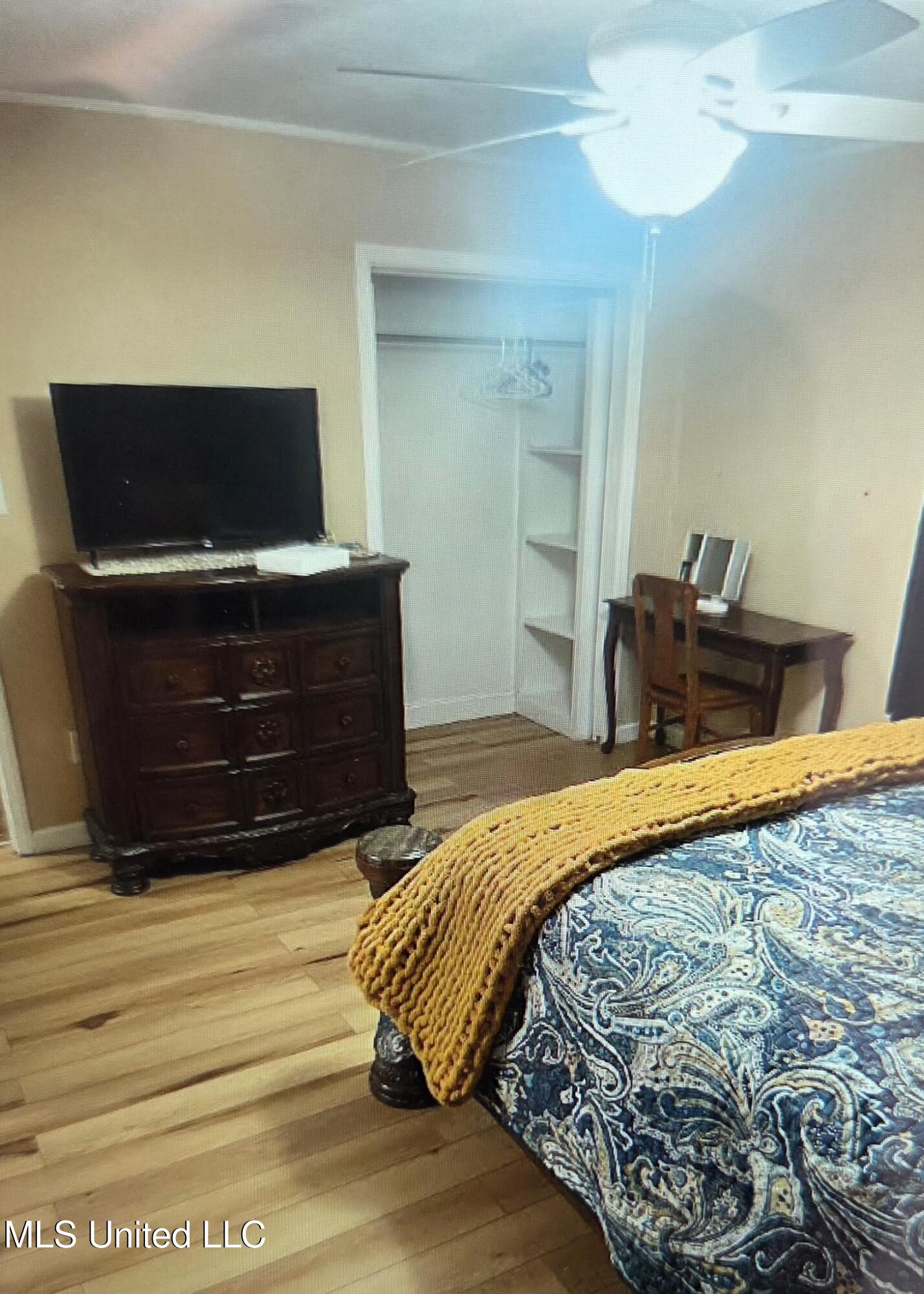 4839 Cayuga Road Property Photo 7