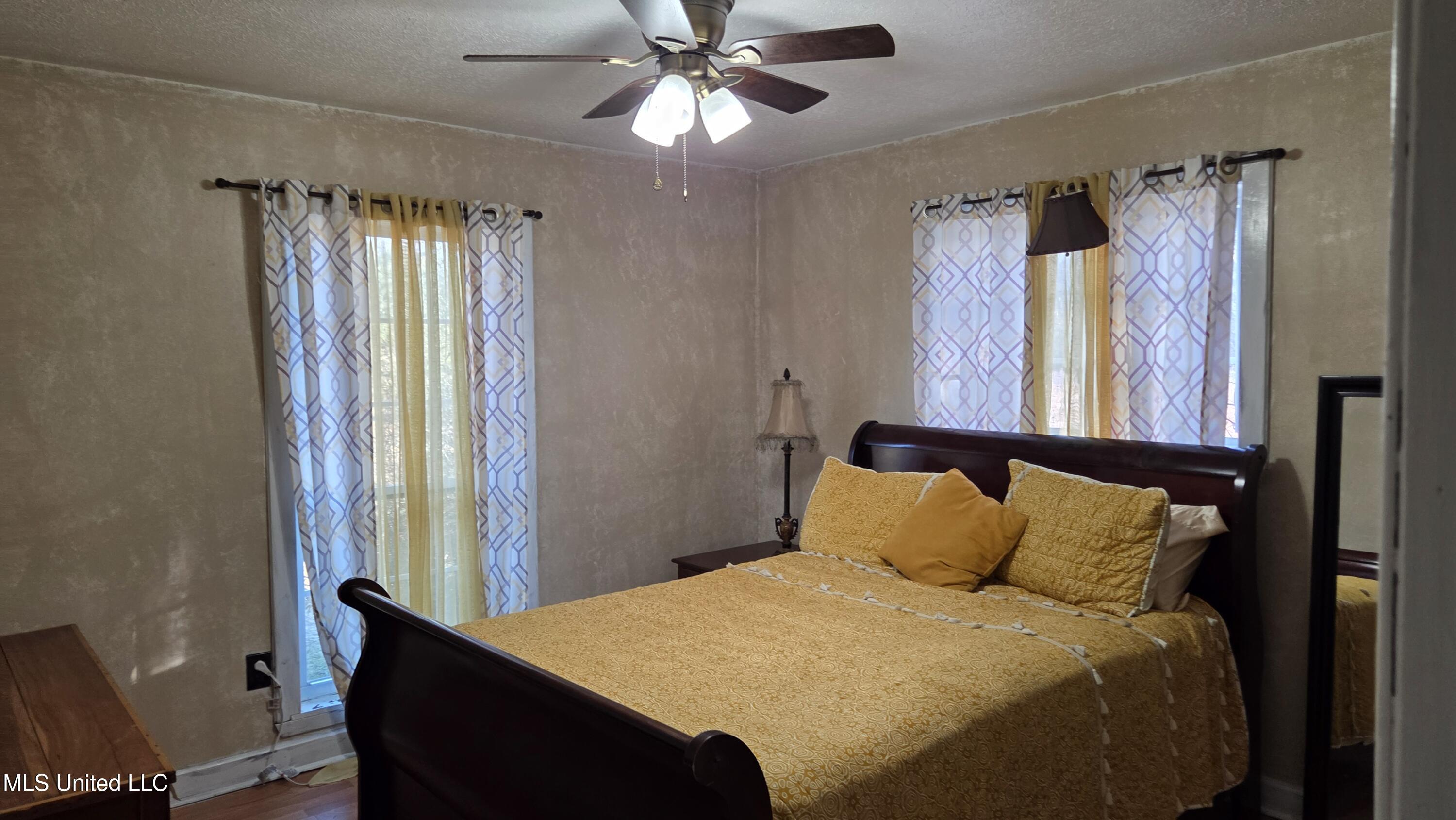 4839 Cayuga Road Property Photo 12