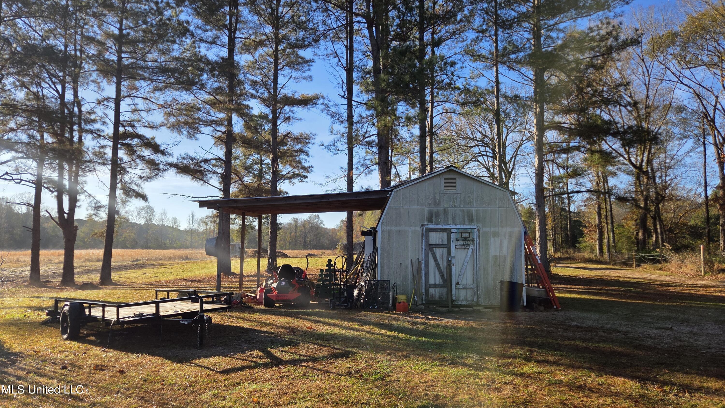 4839 Cayuga Road Property Photo 13