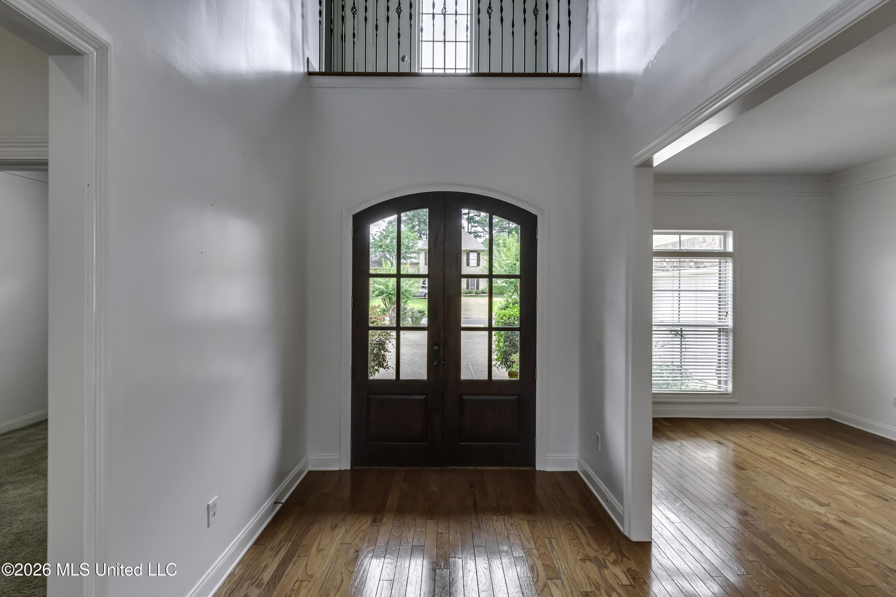 401 Kingsbridge Road Property Photo 11