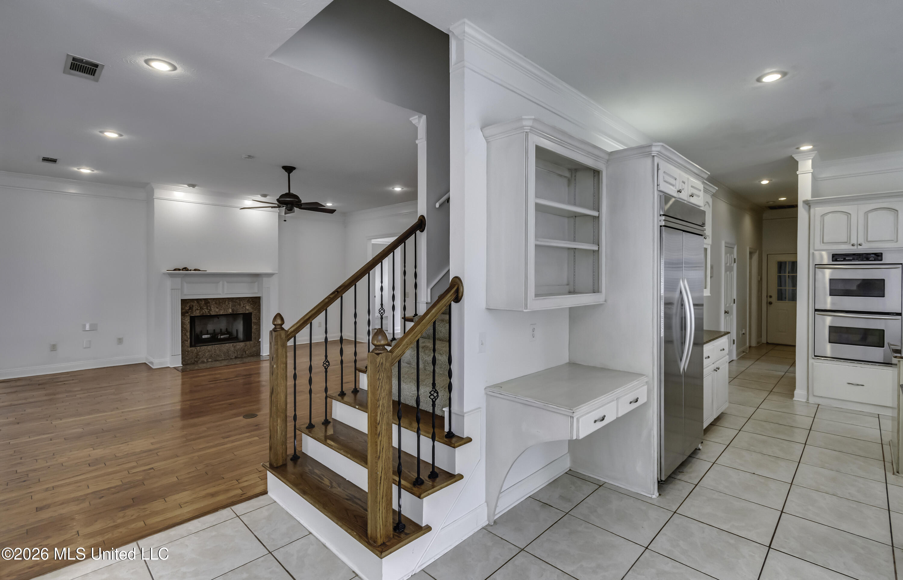 401 Kingsbridge Road Property Photo 21