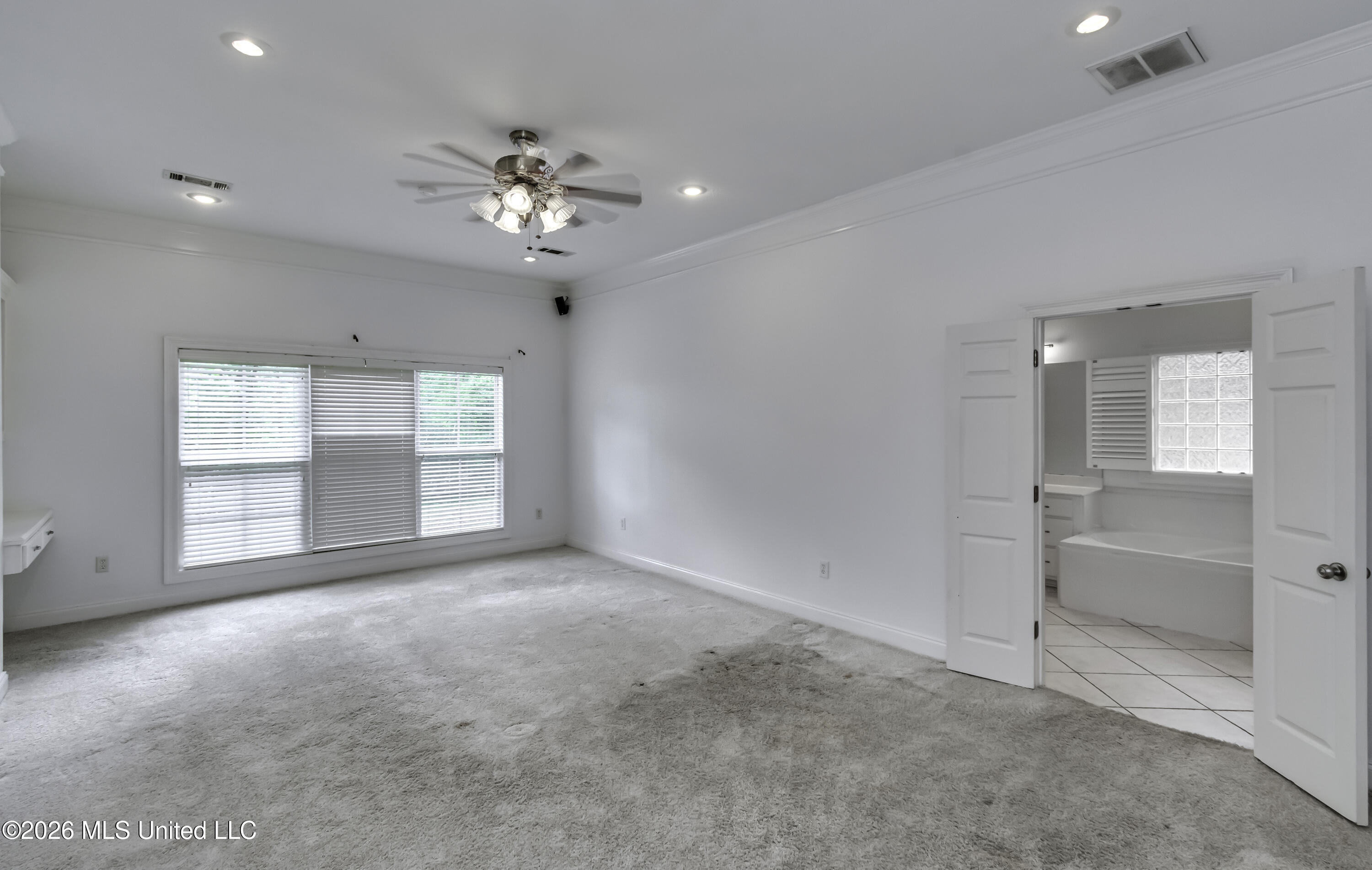 401 Kingsbridge Road Property Photo 39