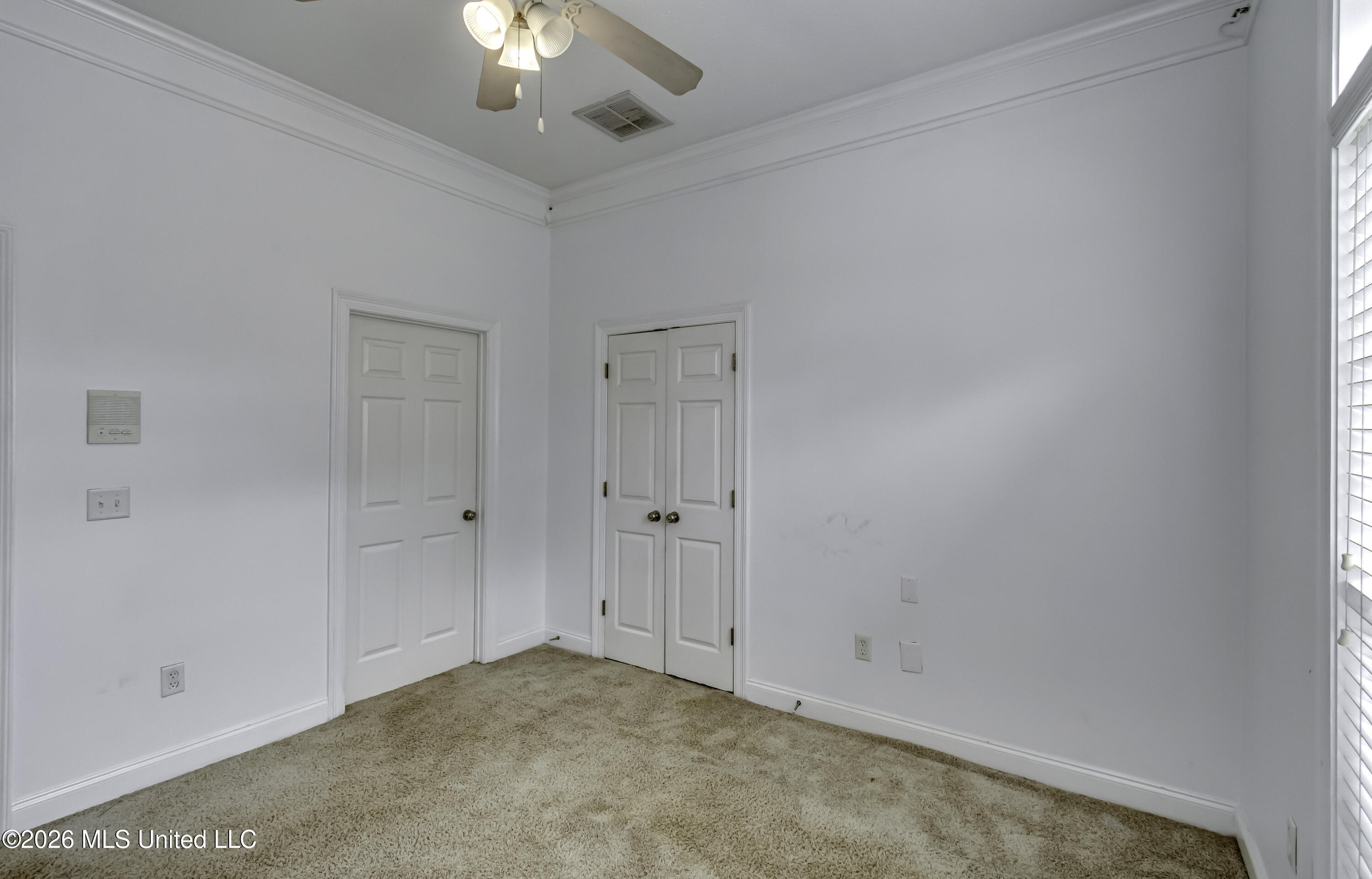 401 Kingsbridge Road Property Photo 51