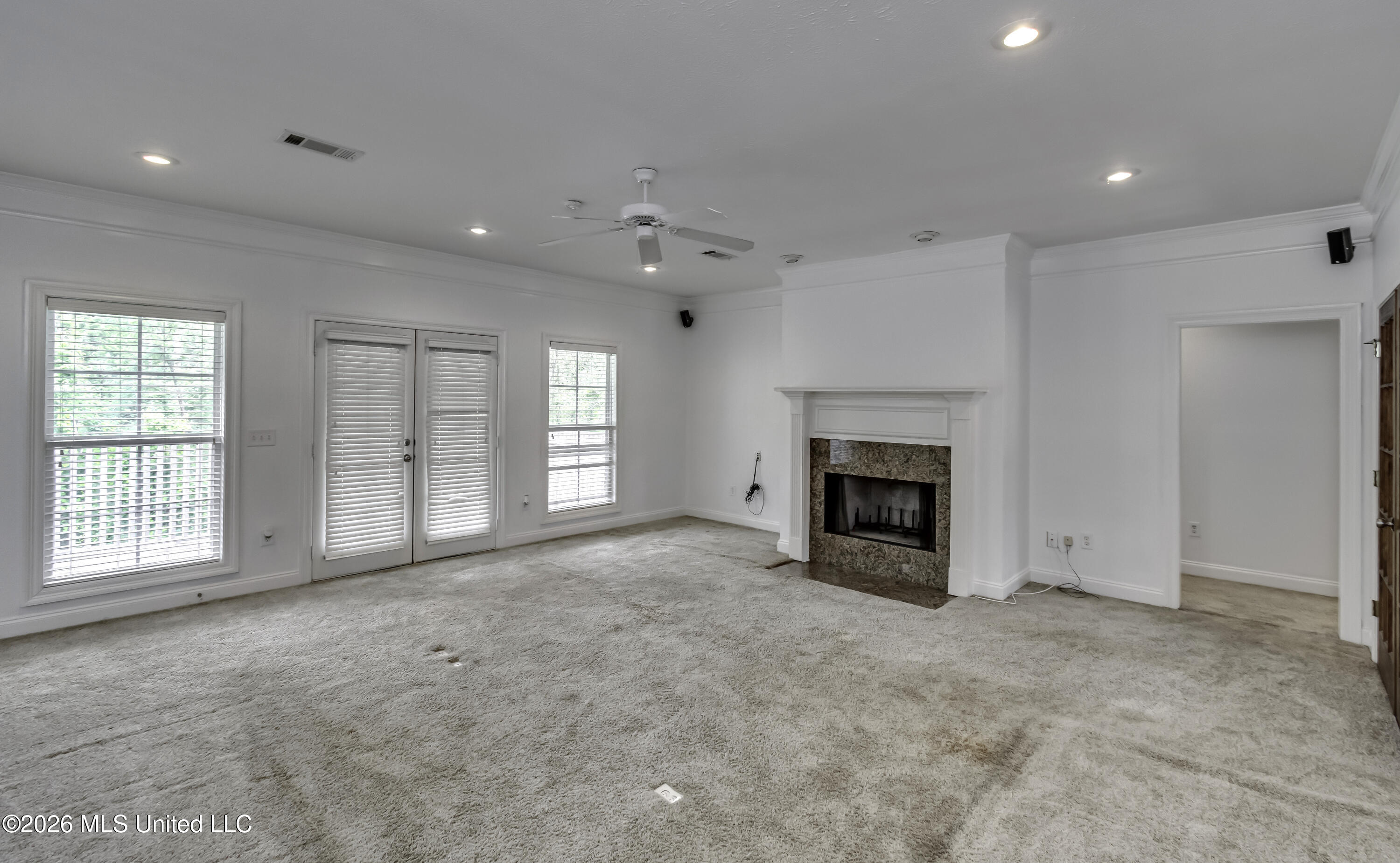 401 Kingsbridge Road Property Photo 56