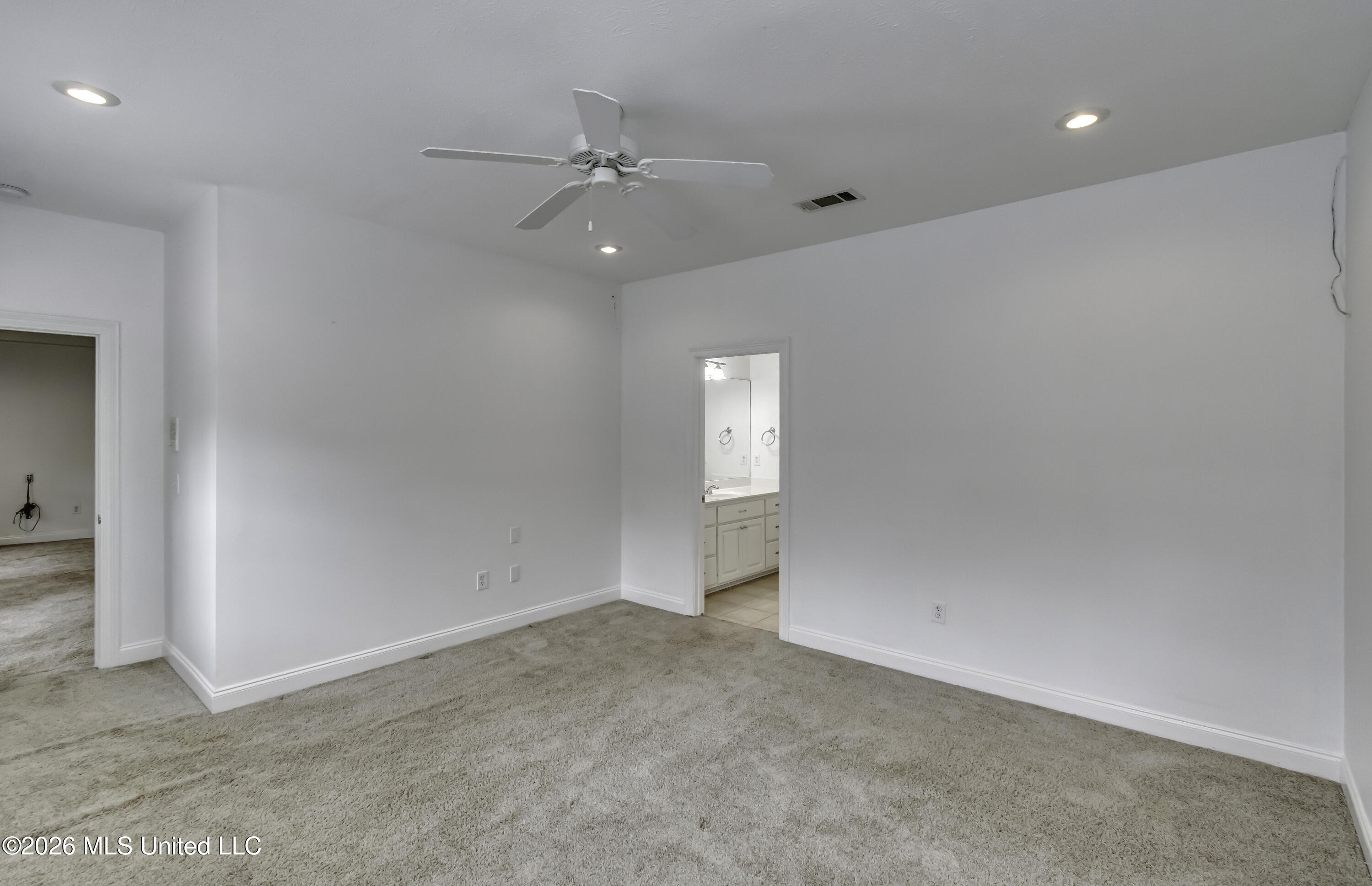 401 Kingsbridge Road Property Photo 64