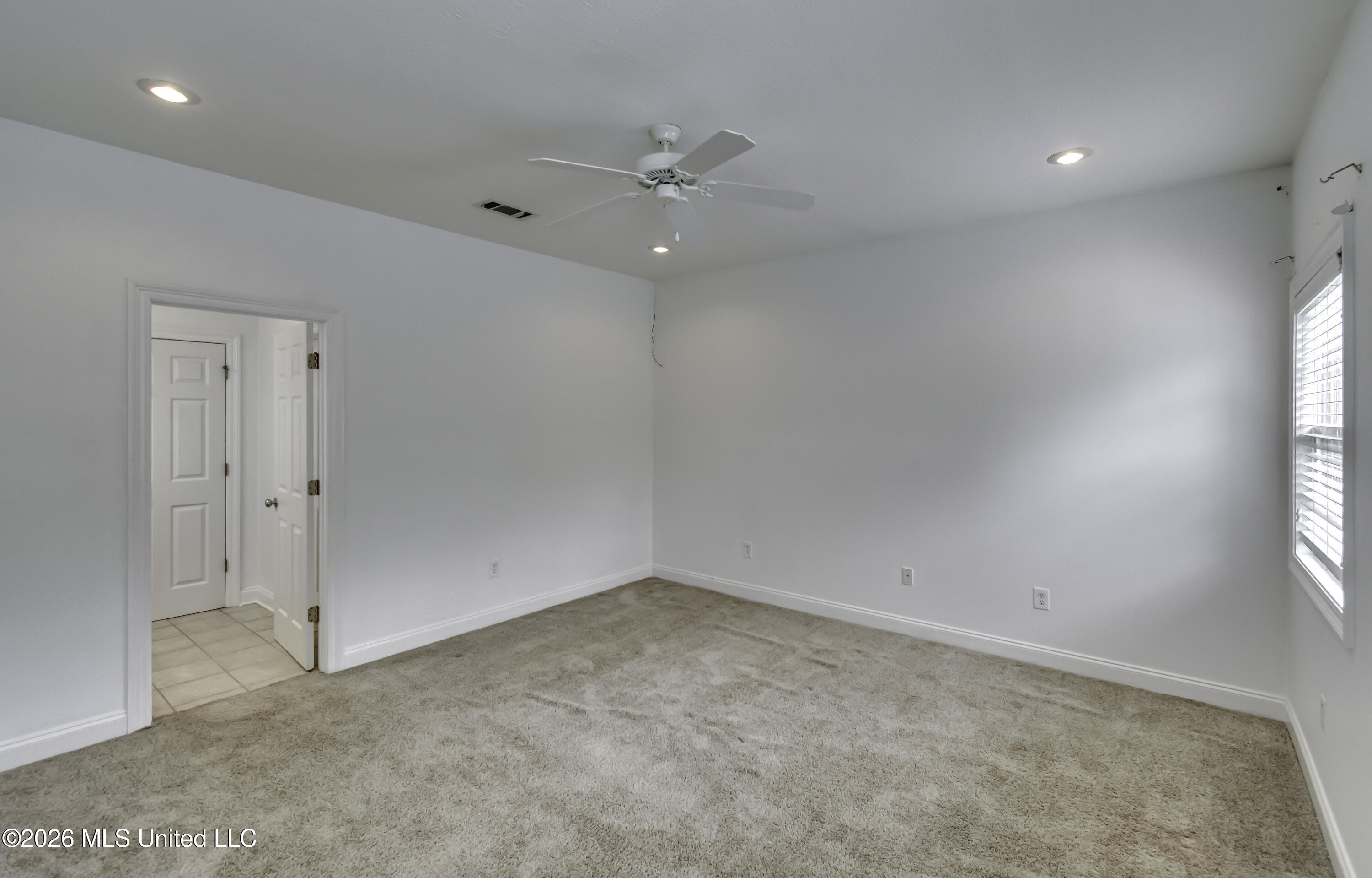 401 Kingsbridge Road Property Photo 65