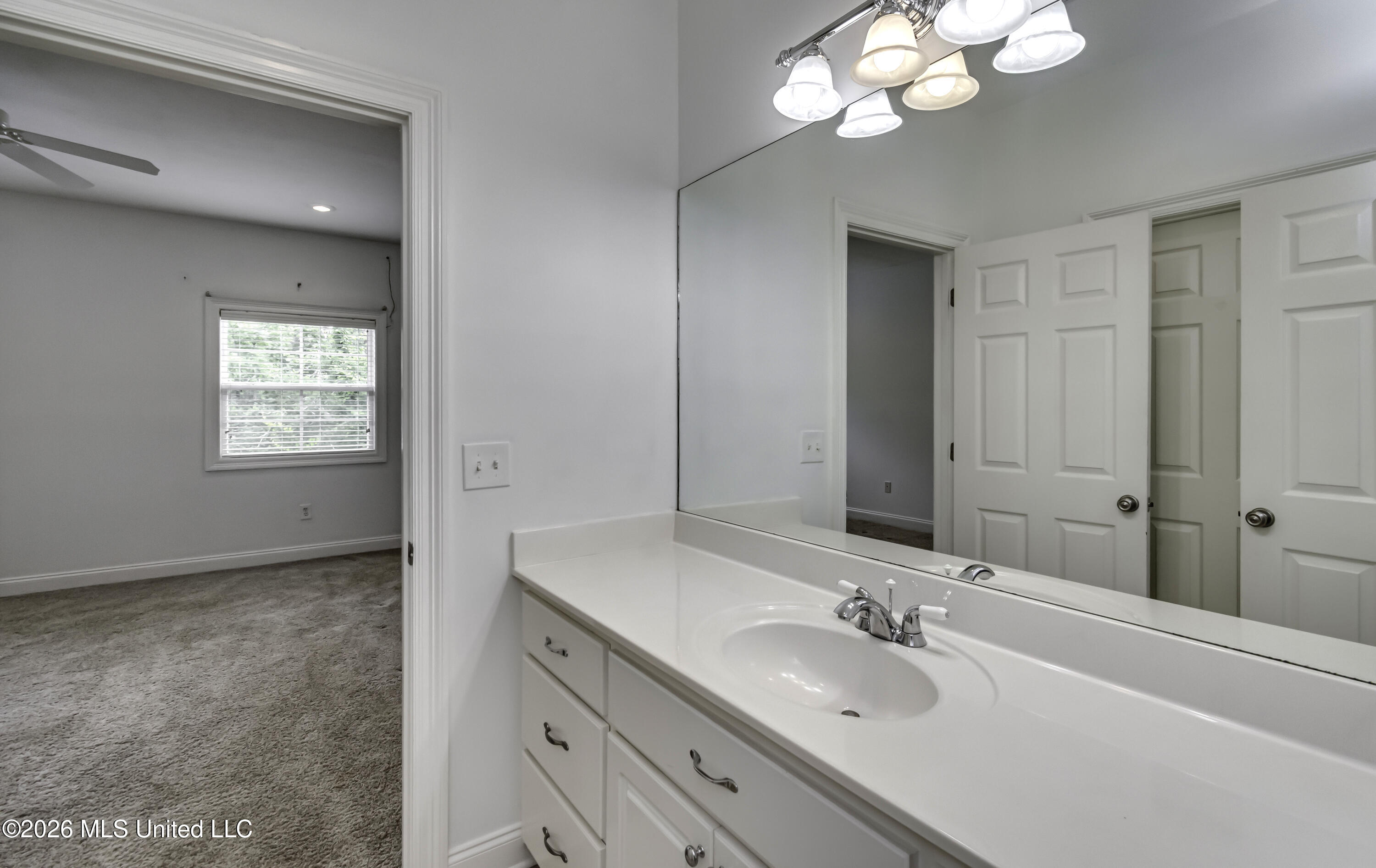 401 Kingsbridge Road Property Photo 66