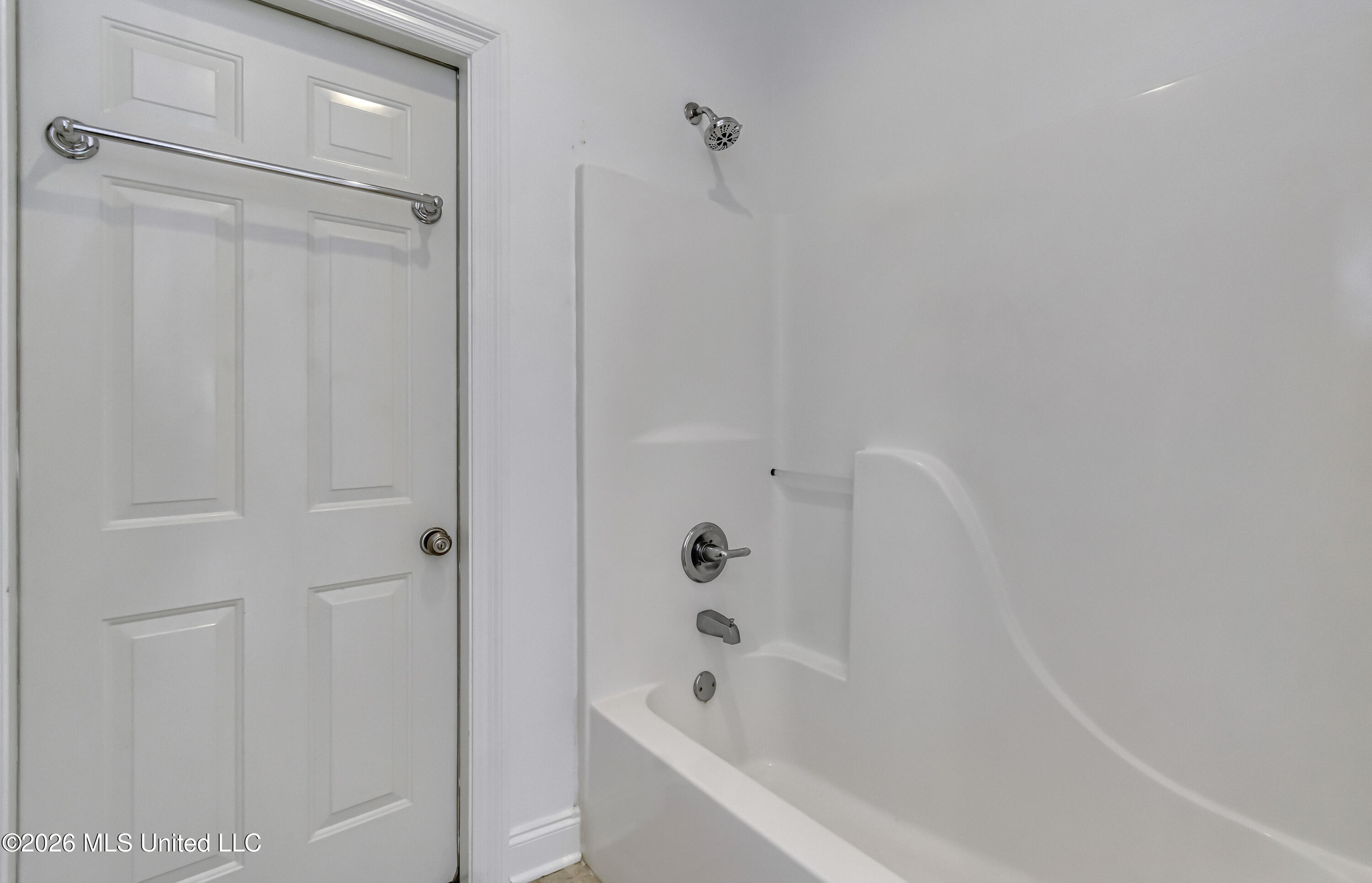 401 Kingsbridge Road Property Photo 67