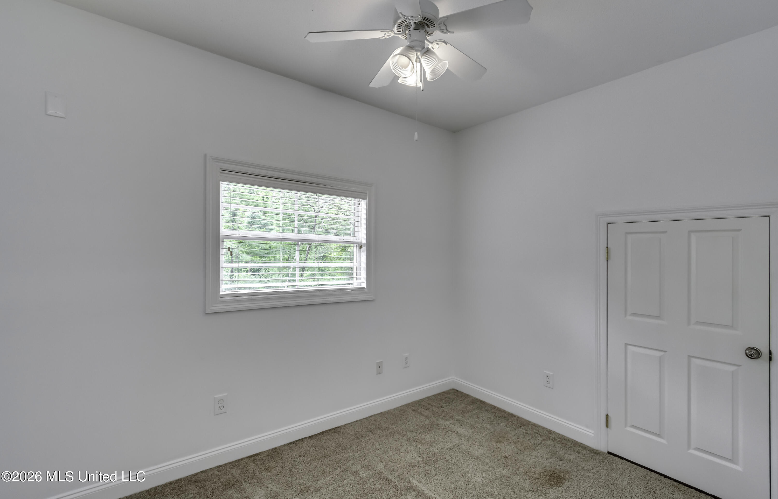 401 Kingsbridge Road Property Photo 76