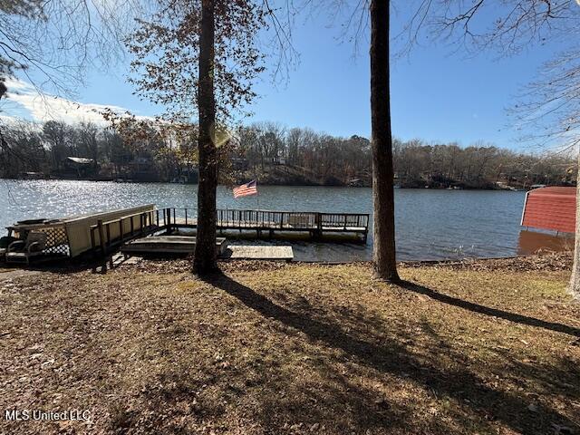908 Lakeview Drive Property Photo 4