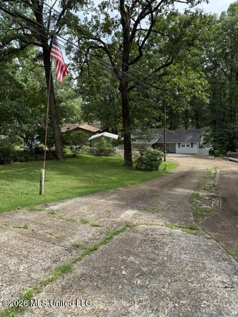 908 Lakeview Drive Property Photo 6