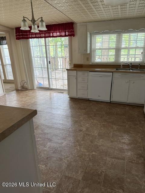 908 Lakeview Drive Property Photo 22