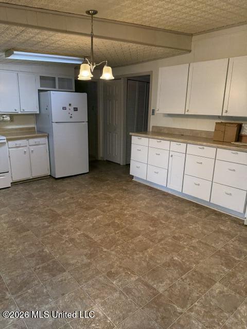 908 Lakeview Drive Property Photo 24