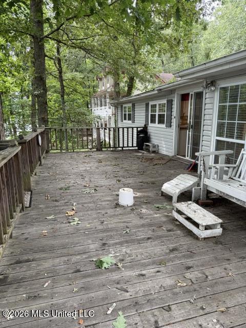 908 Lakeview Drive Property Photo 33