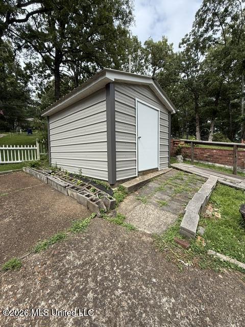 908 Lakeview Drive Property Photo 39