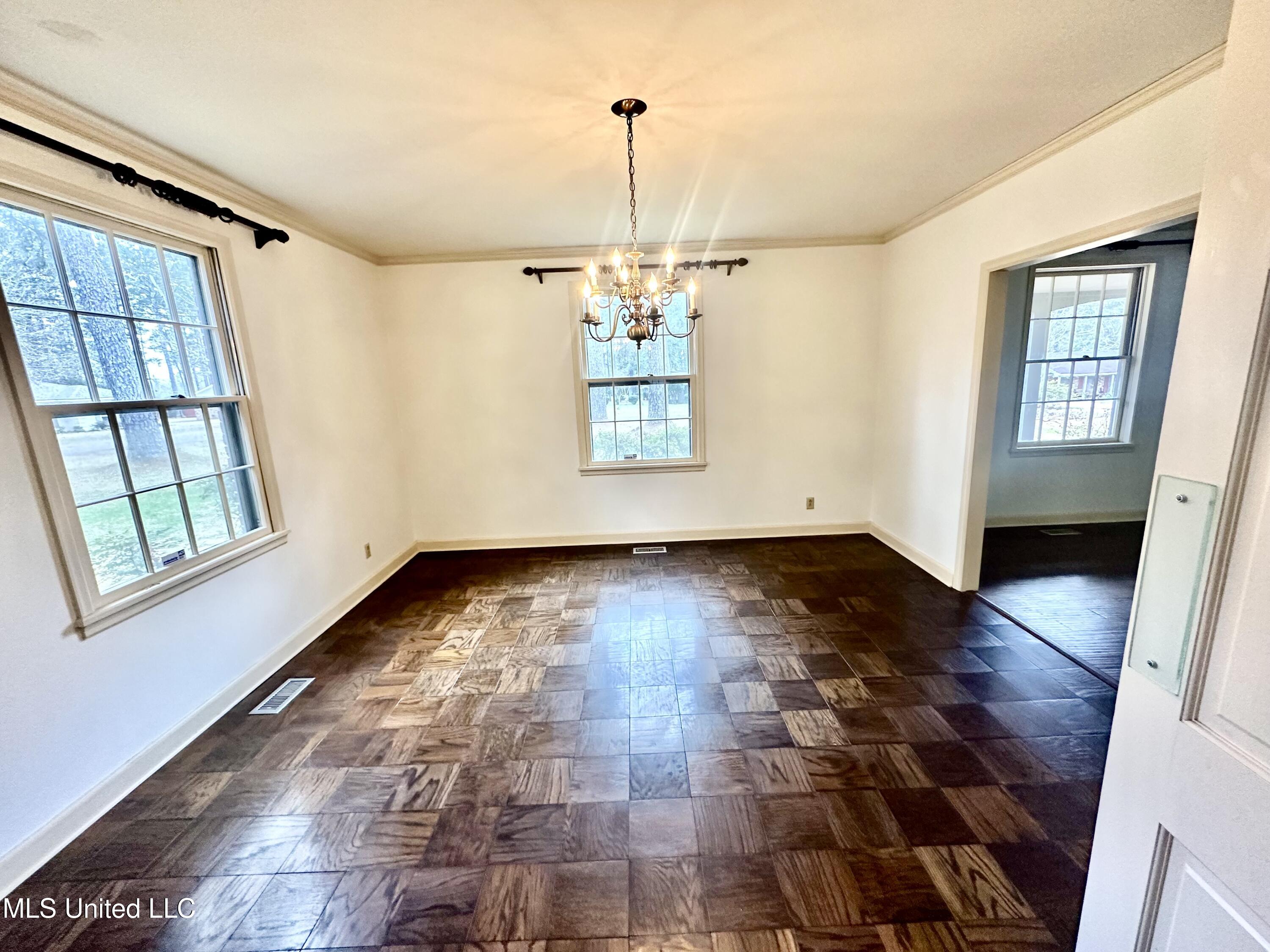 400 Charles Street Property Photo 11