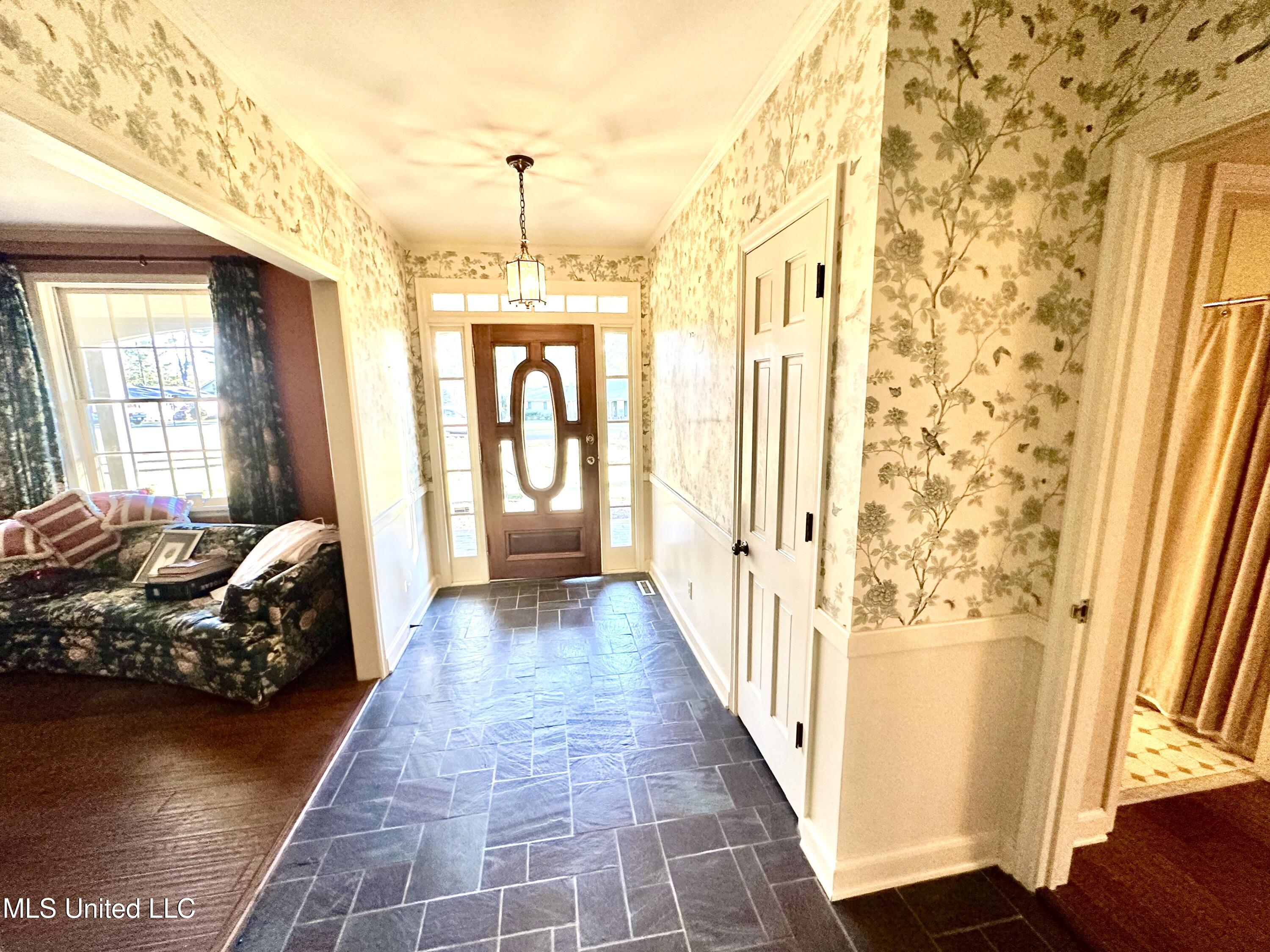 400 Charles Street Property Photo 12