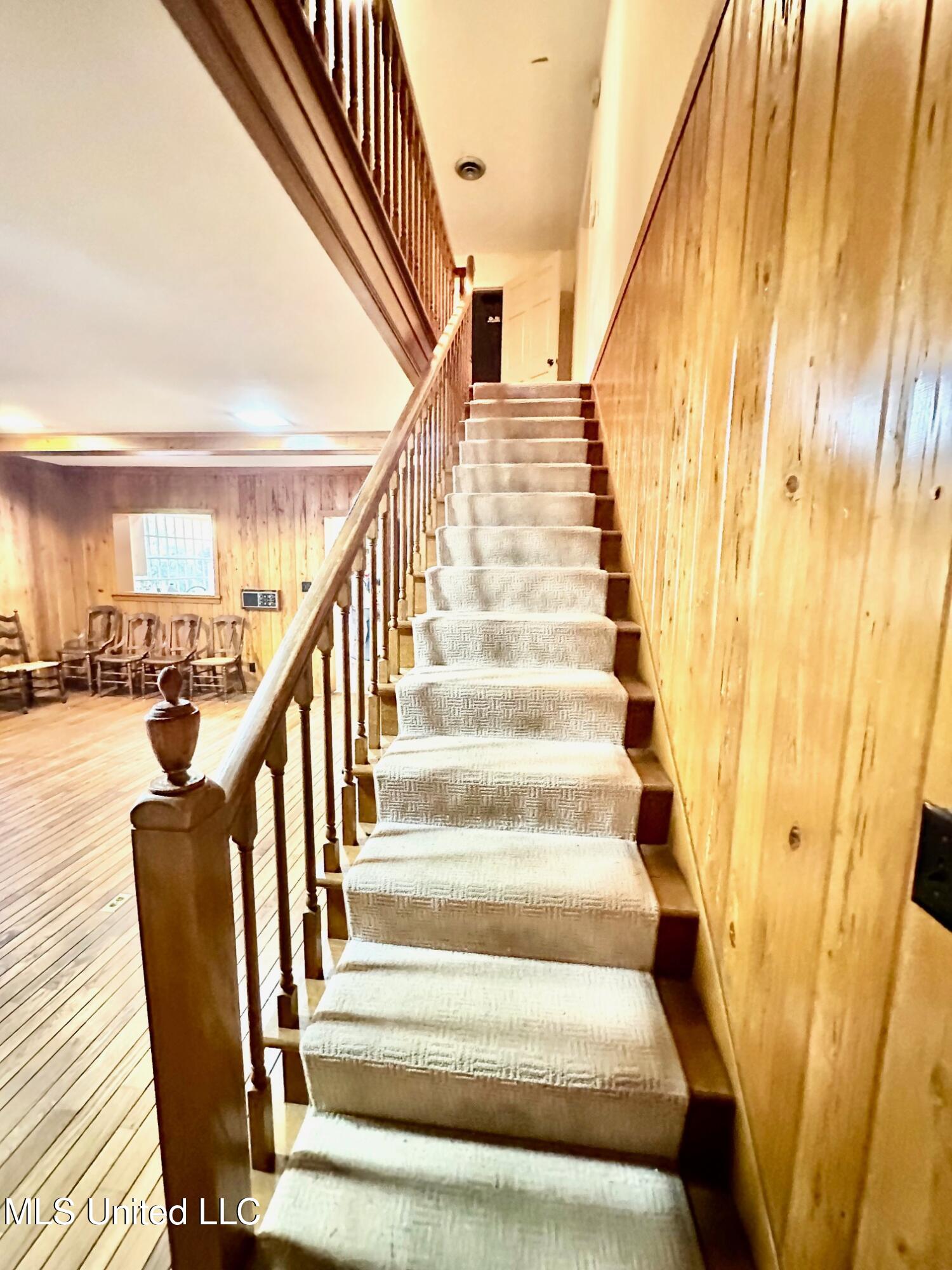 400 Charles Street Property Photo 15