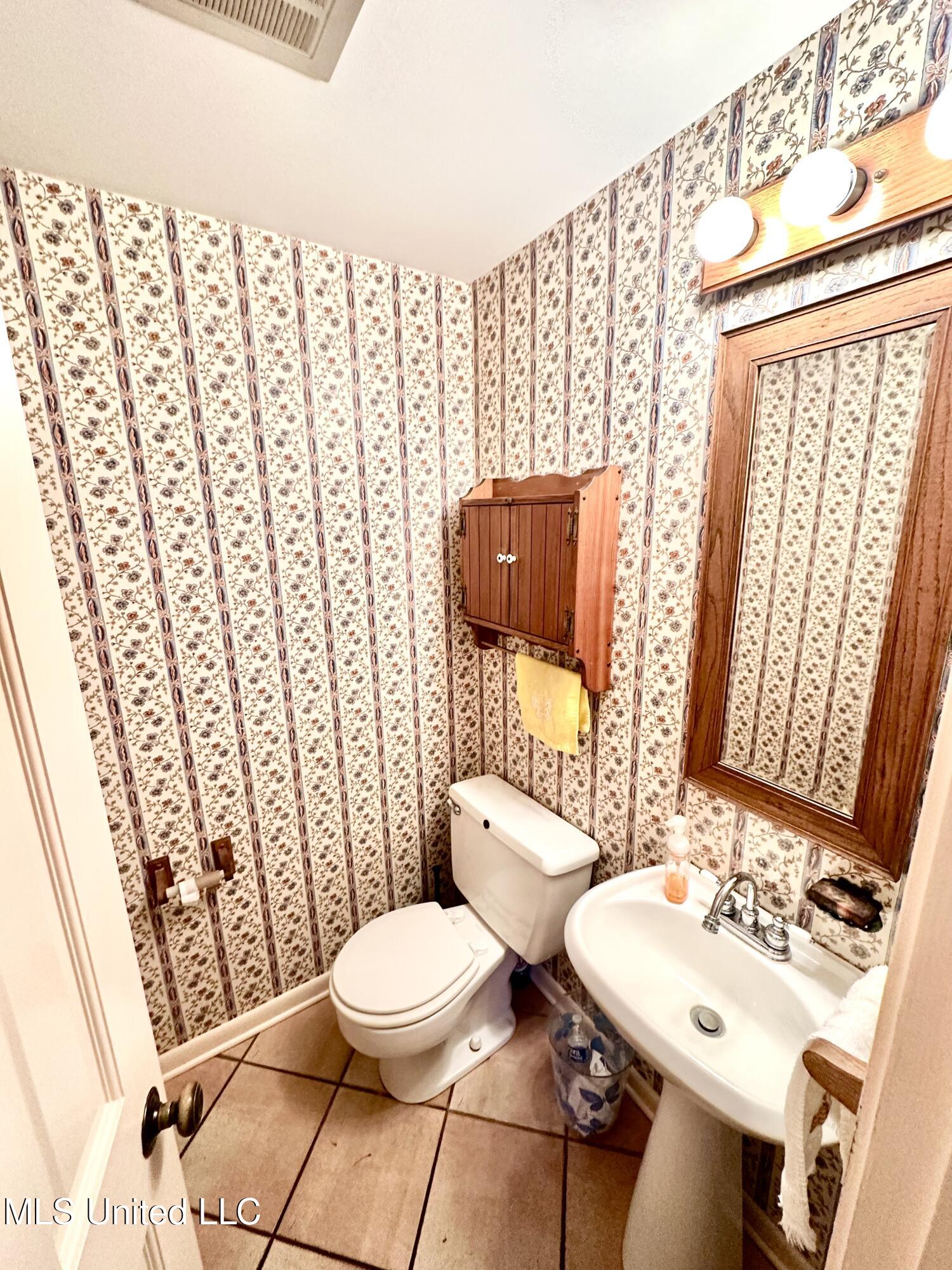 400 Charles Street Property Photo 22