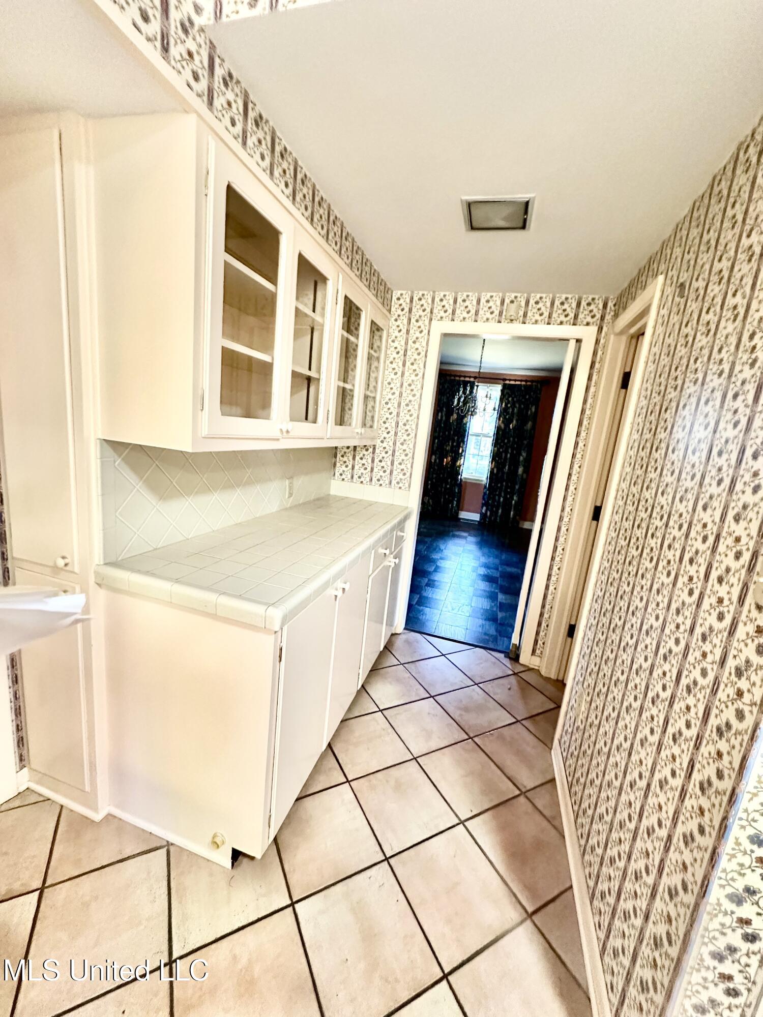 400 Charles Street Property Photo 24