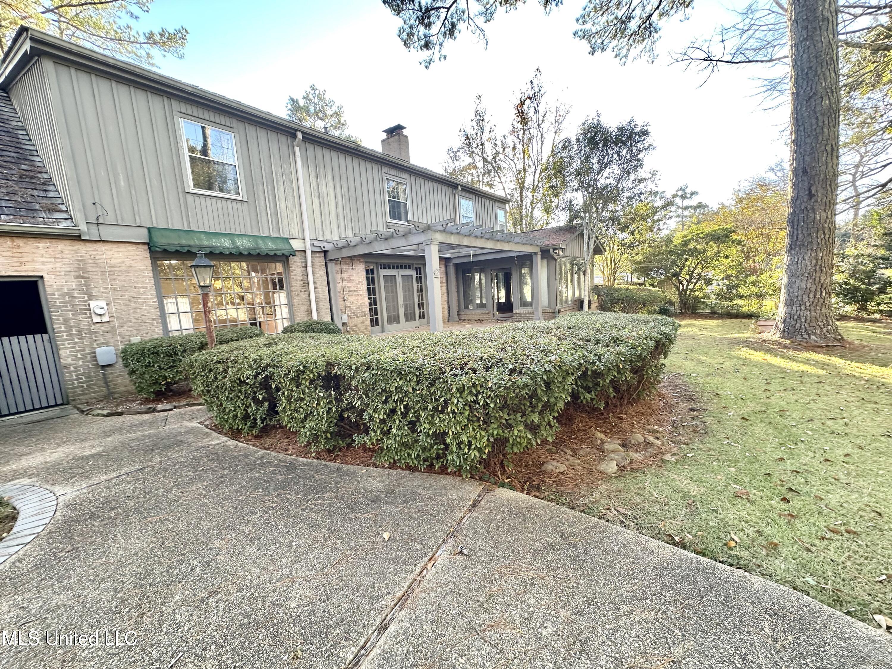 400 Charles Street Property Photo 37