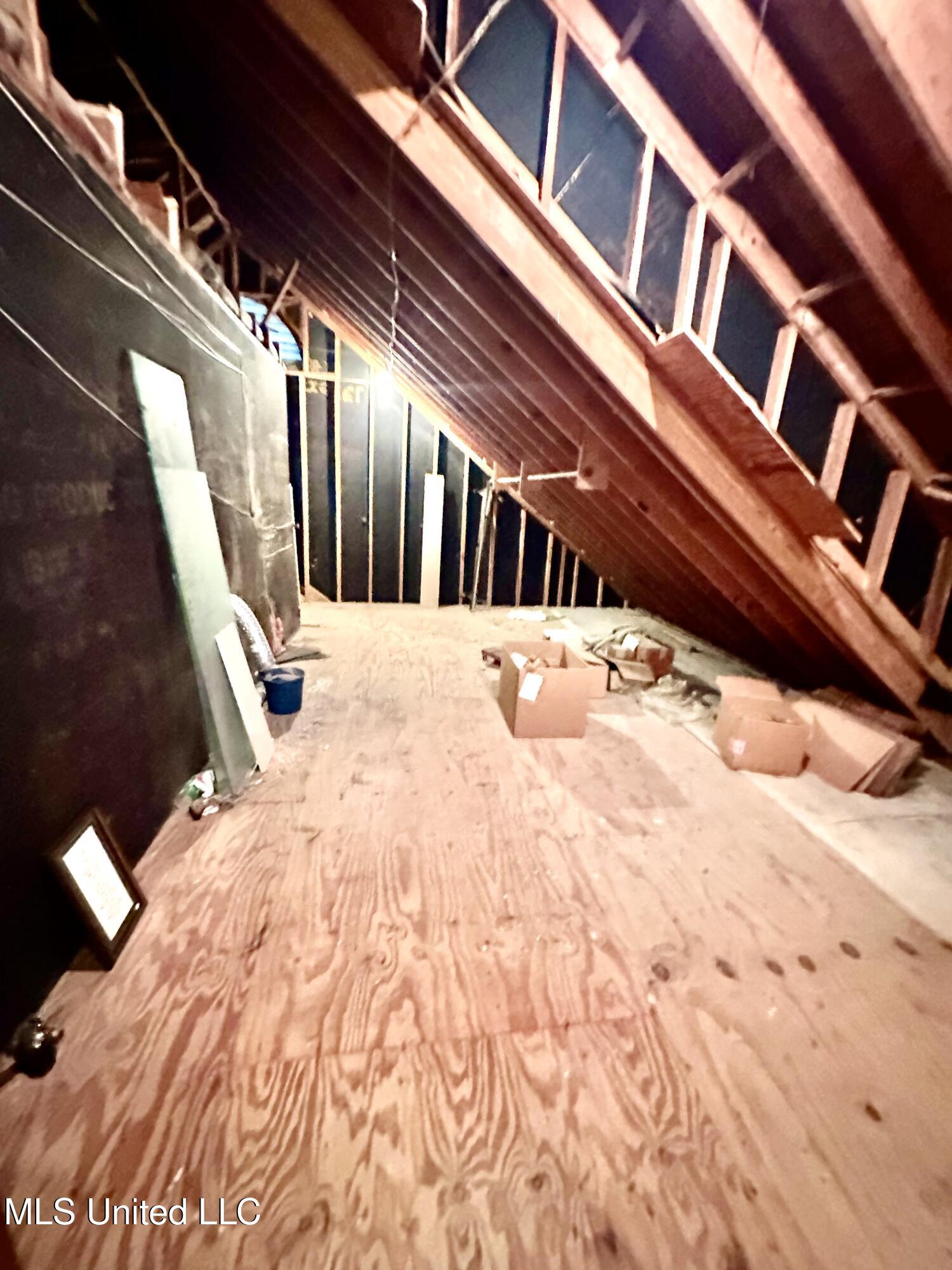 400 Charles Street Property Photo 39