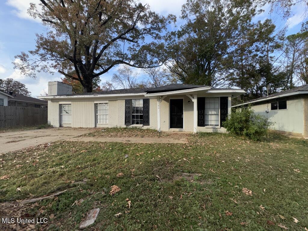 186 Delano Drive Property Photo 1