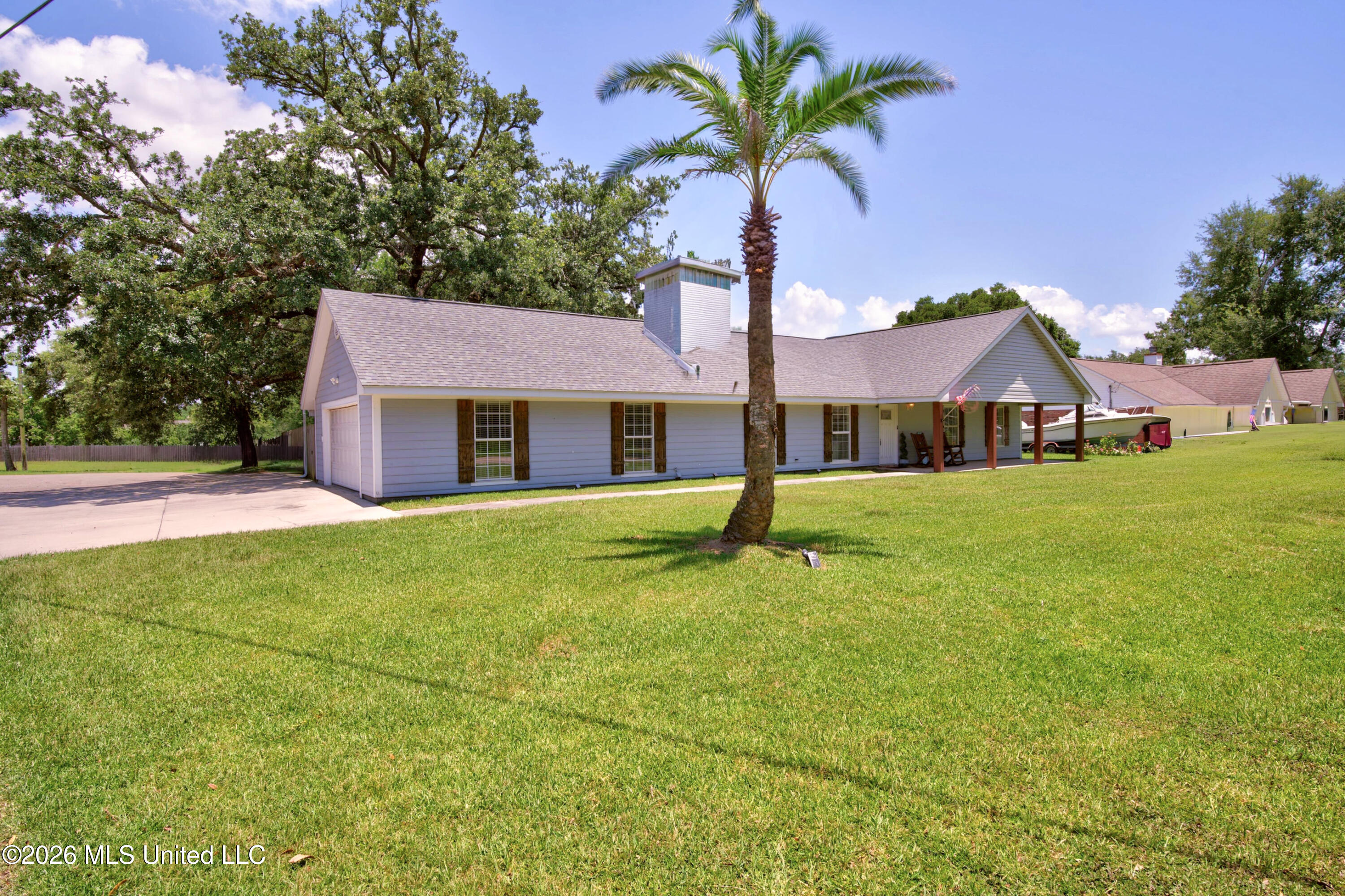 10415 Pin Oak Drive Property Photo 1
