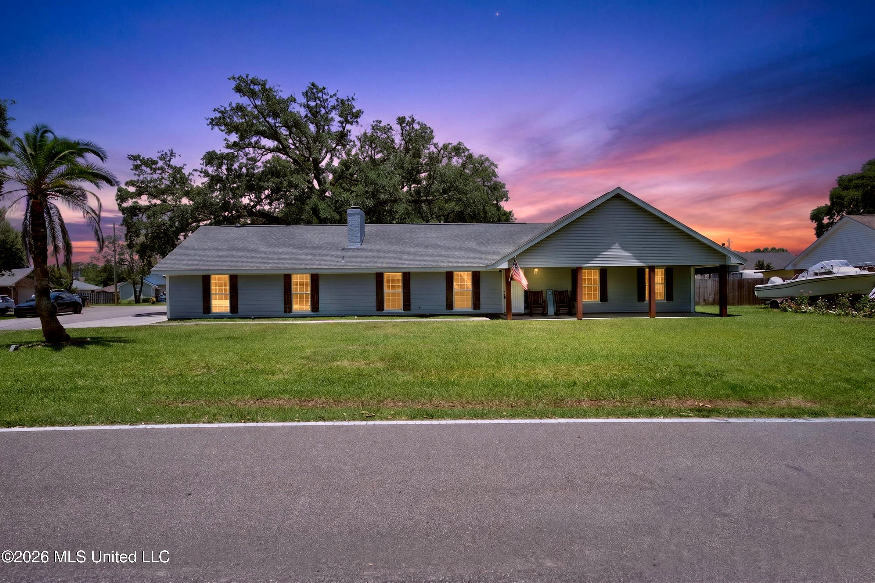 10415 Pin Oak Drive Property Photo 2