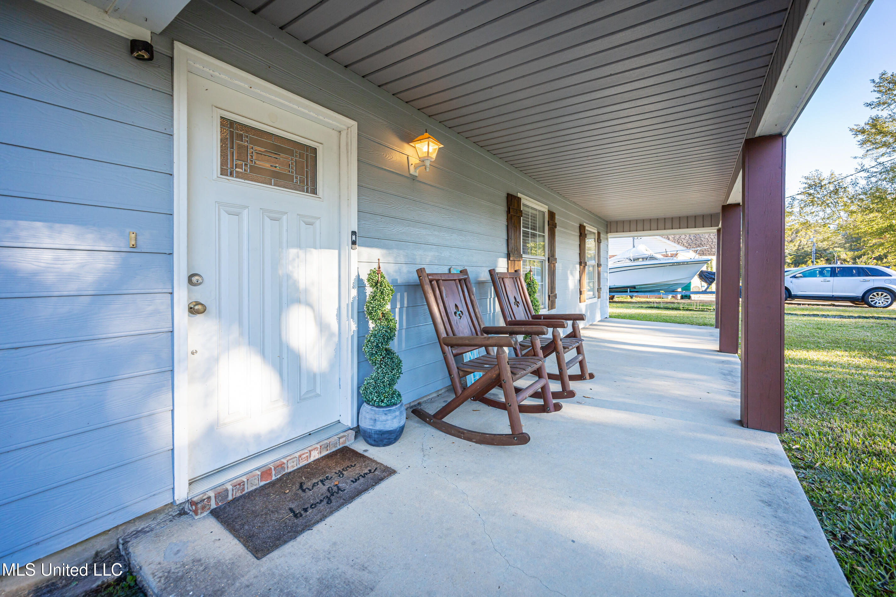 10415 Pin Oak Drive Property Photo 6