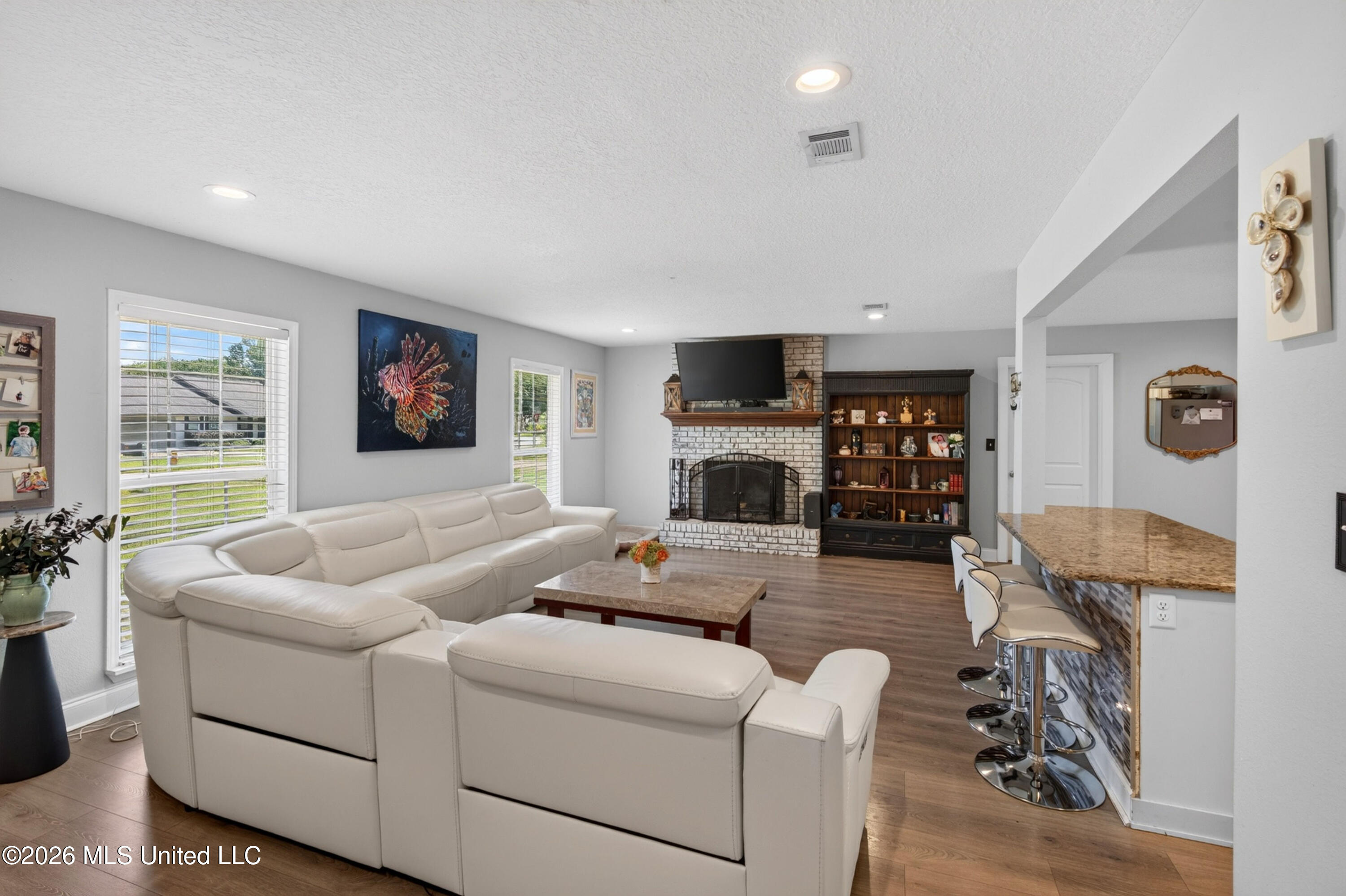 10415 Pin Oak Drive Property Photo 8
