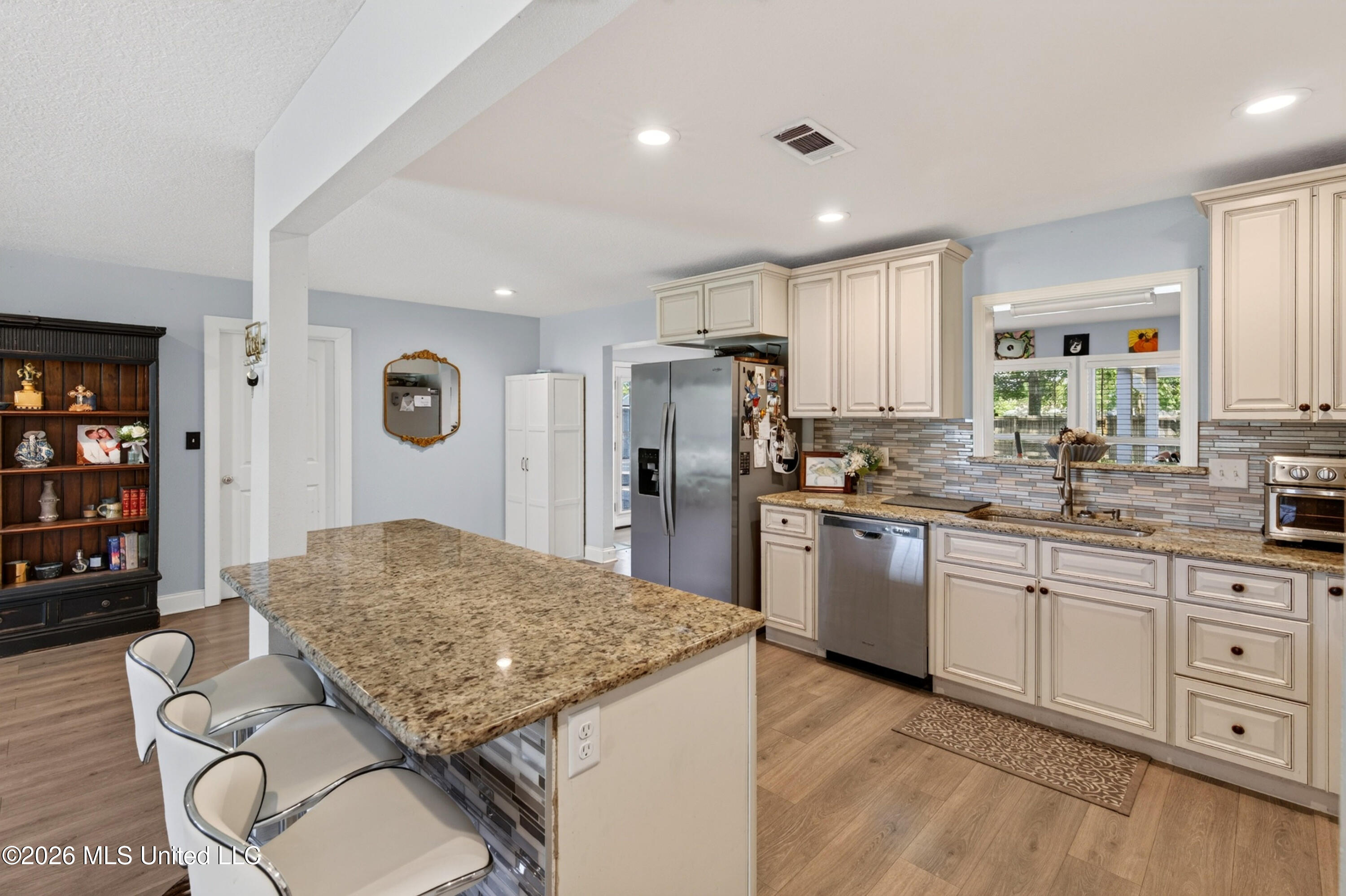 10415 Pin Oak Drive Property Photo 16
