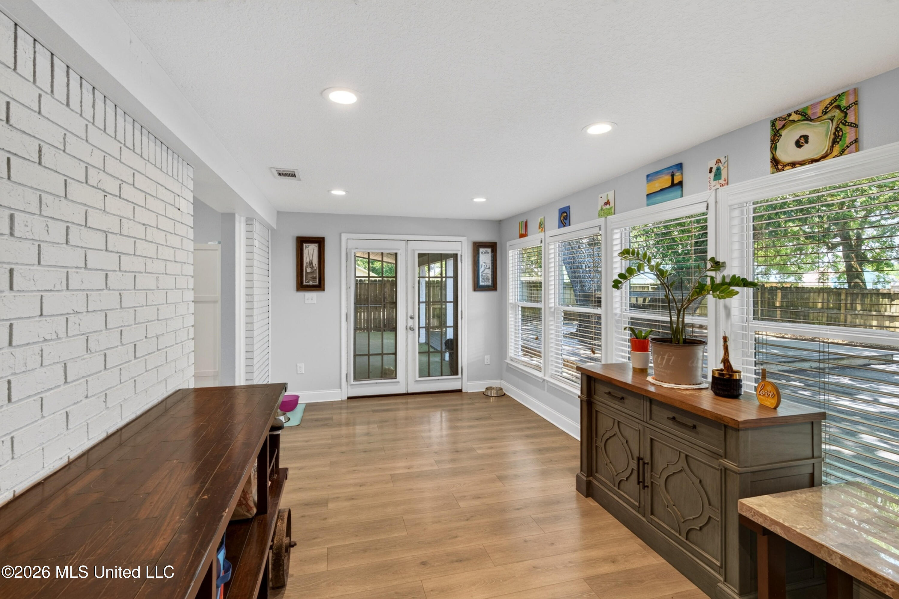 10415 Pin Oak Drive Property Photo 19
