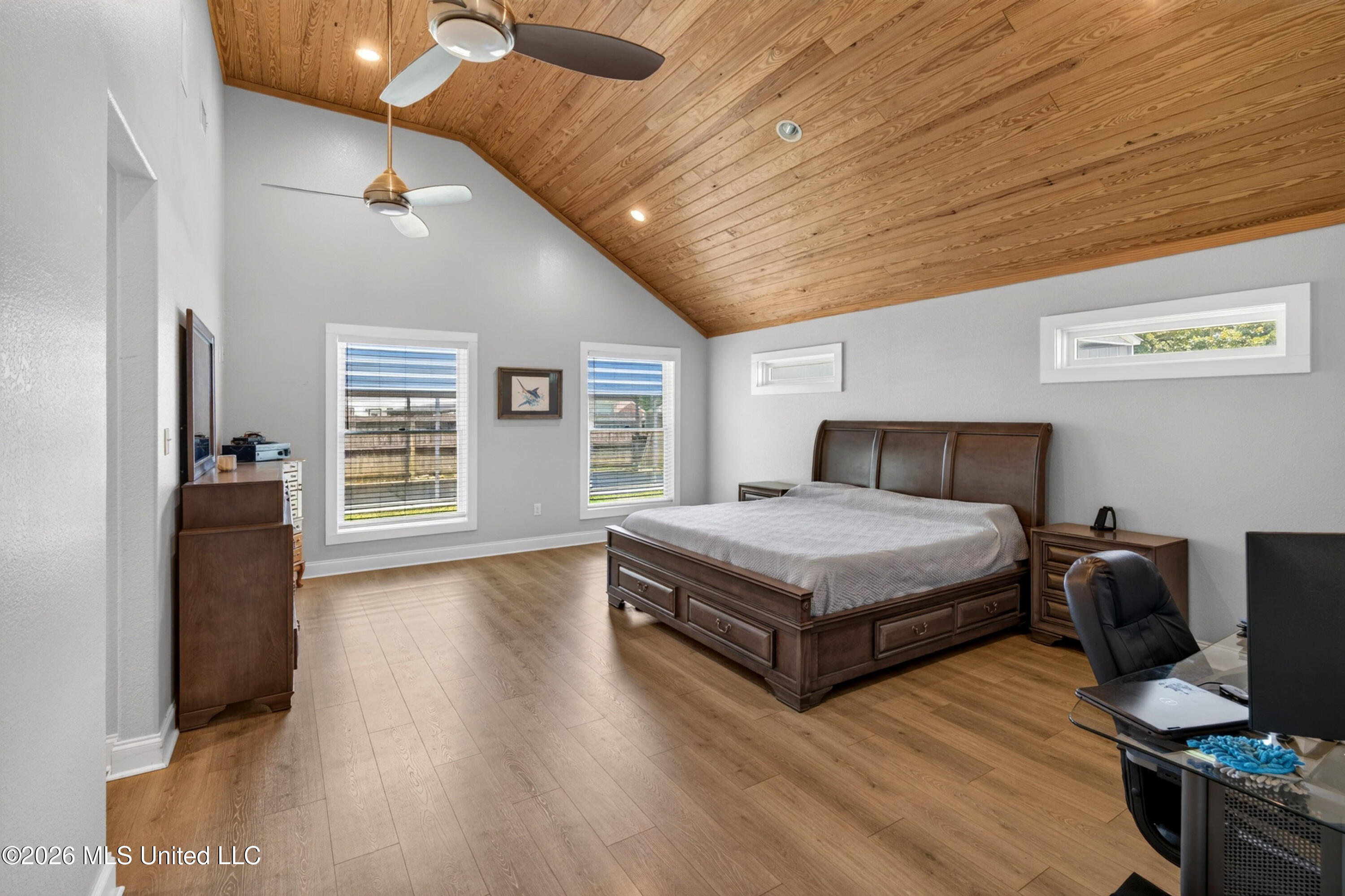 10415 Pin Oak Drive Property Photo 22