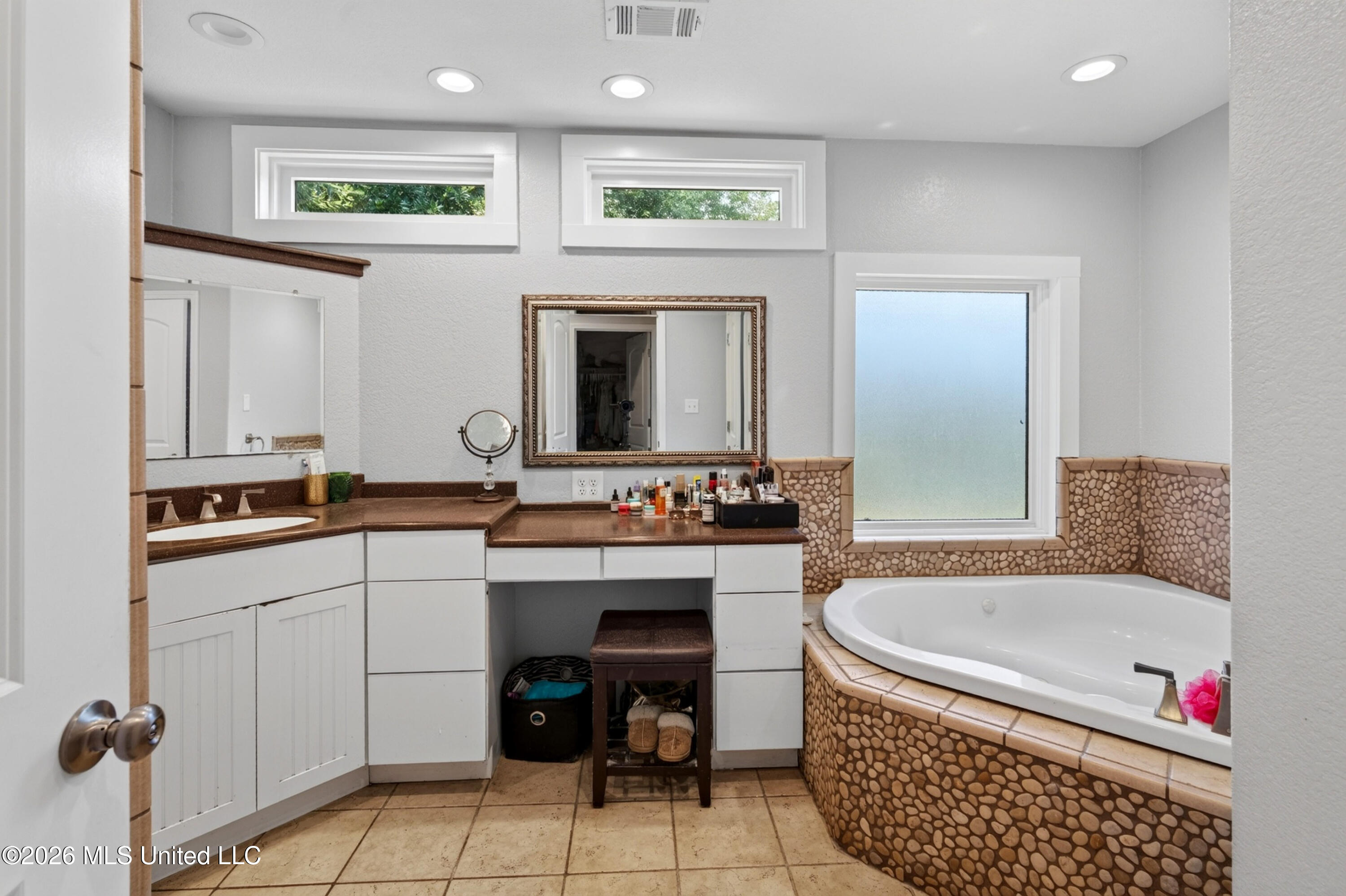 10415 Pin Oak Drive Property Photo 25