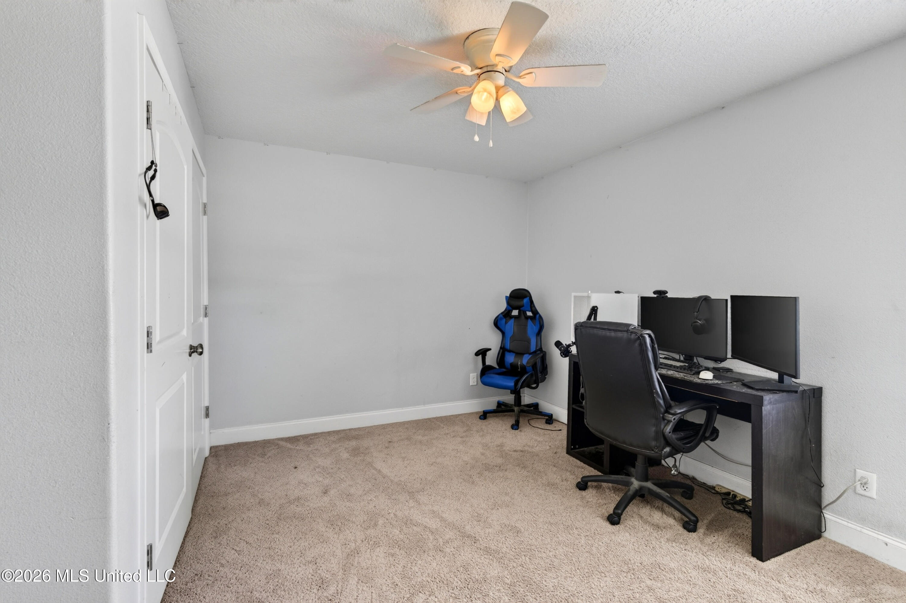 10415 Pin Oak Drive Property Photo 30