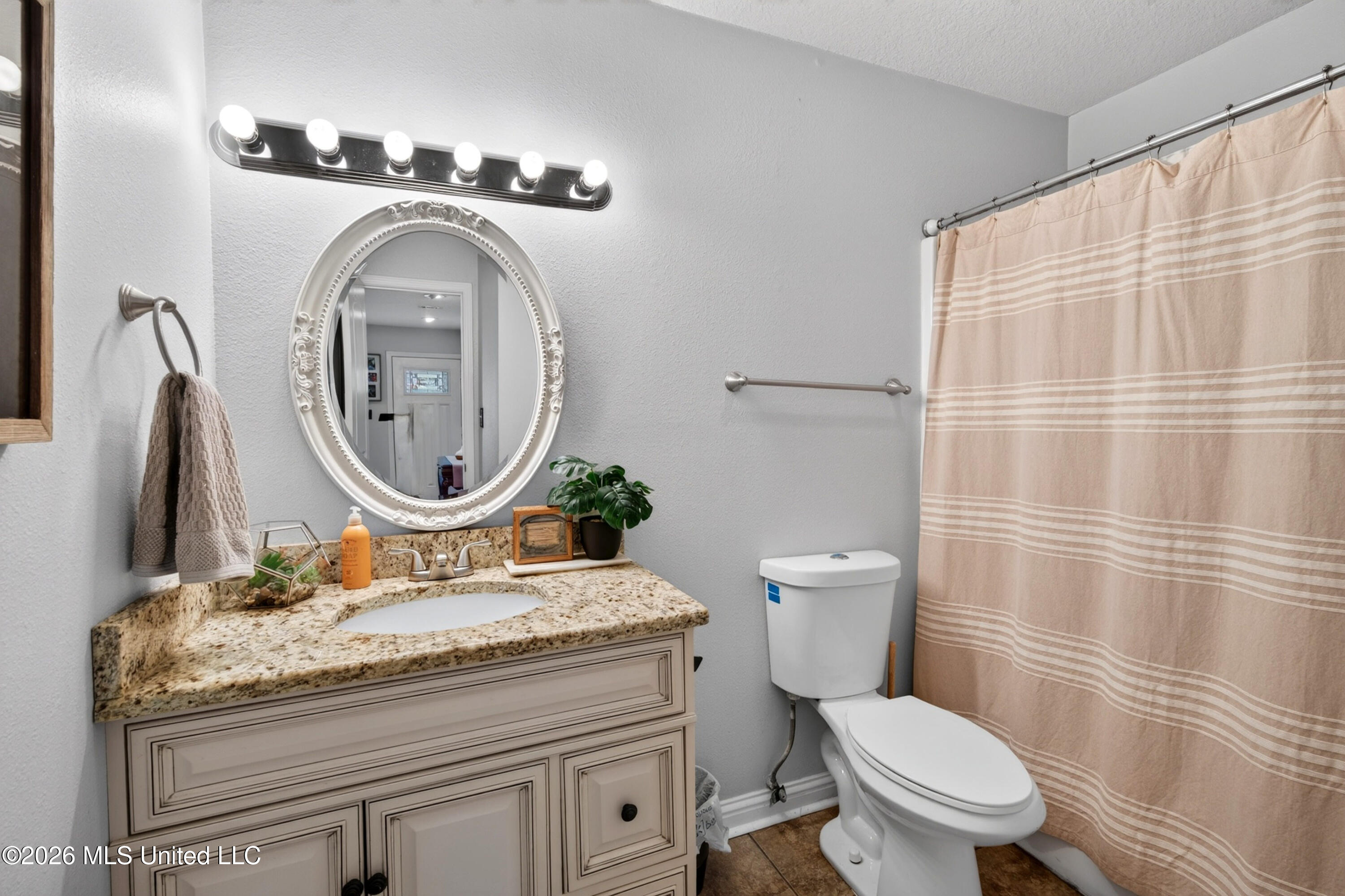 10415 Pin Oak Drive Property Photo 34