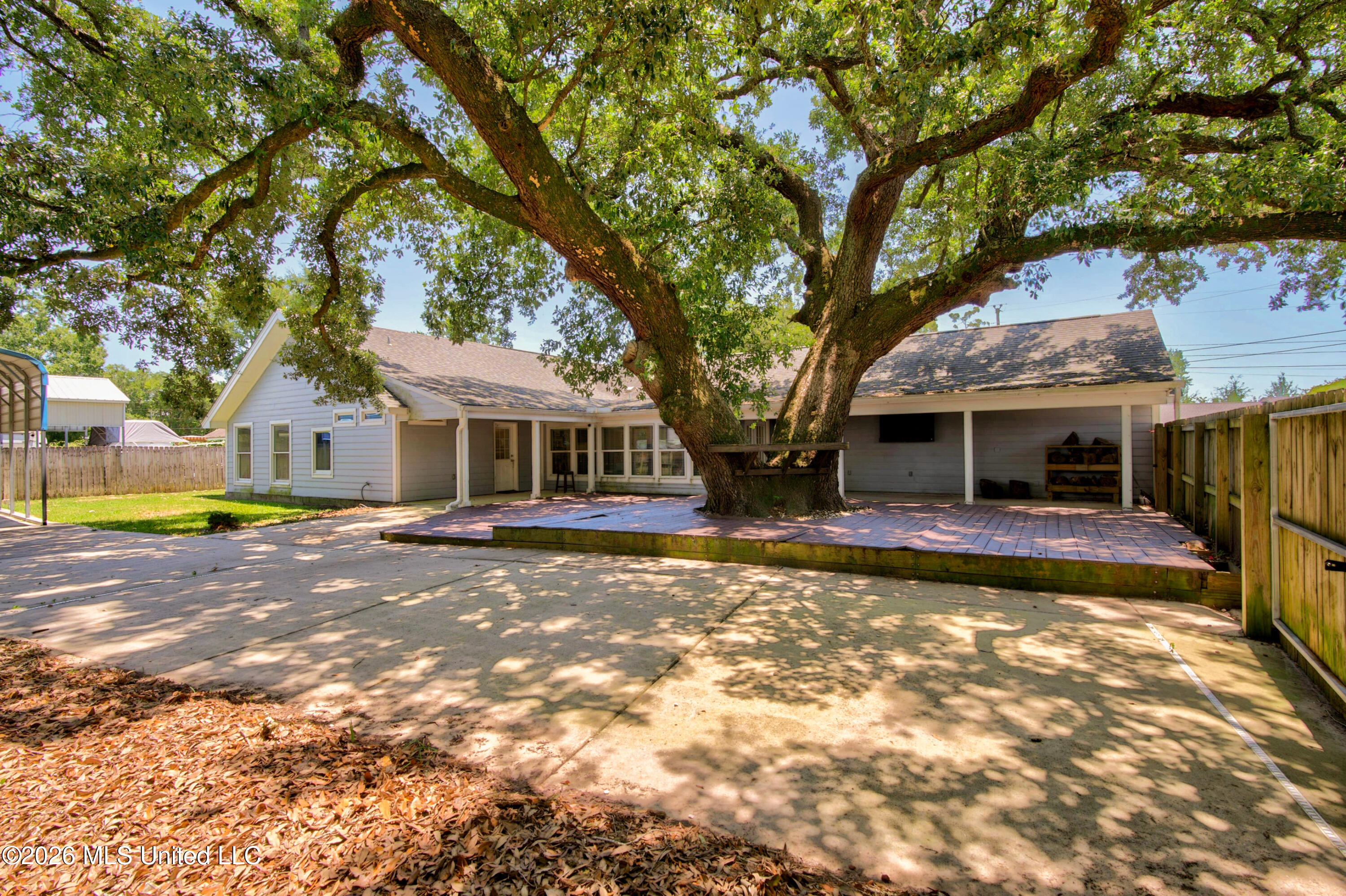 10415 Pin Oak Drive Property Photo 35