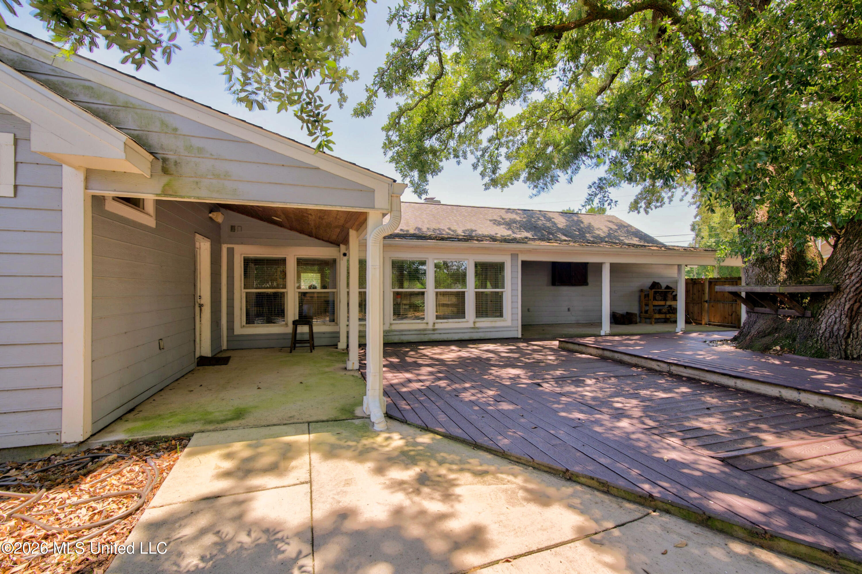 10415 Pin Oak Drive Property Photo 44