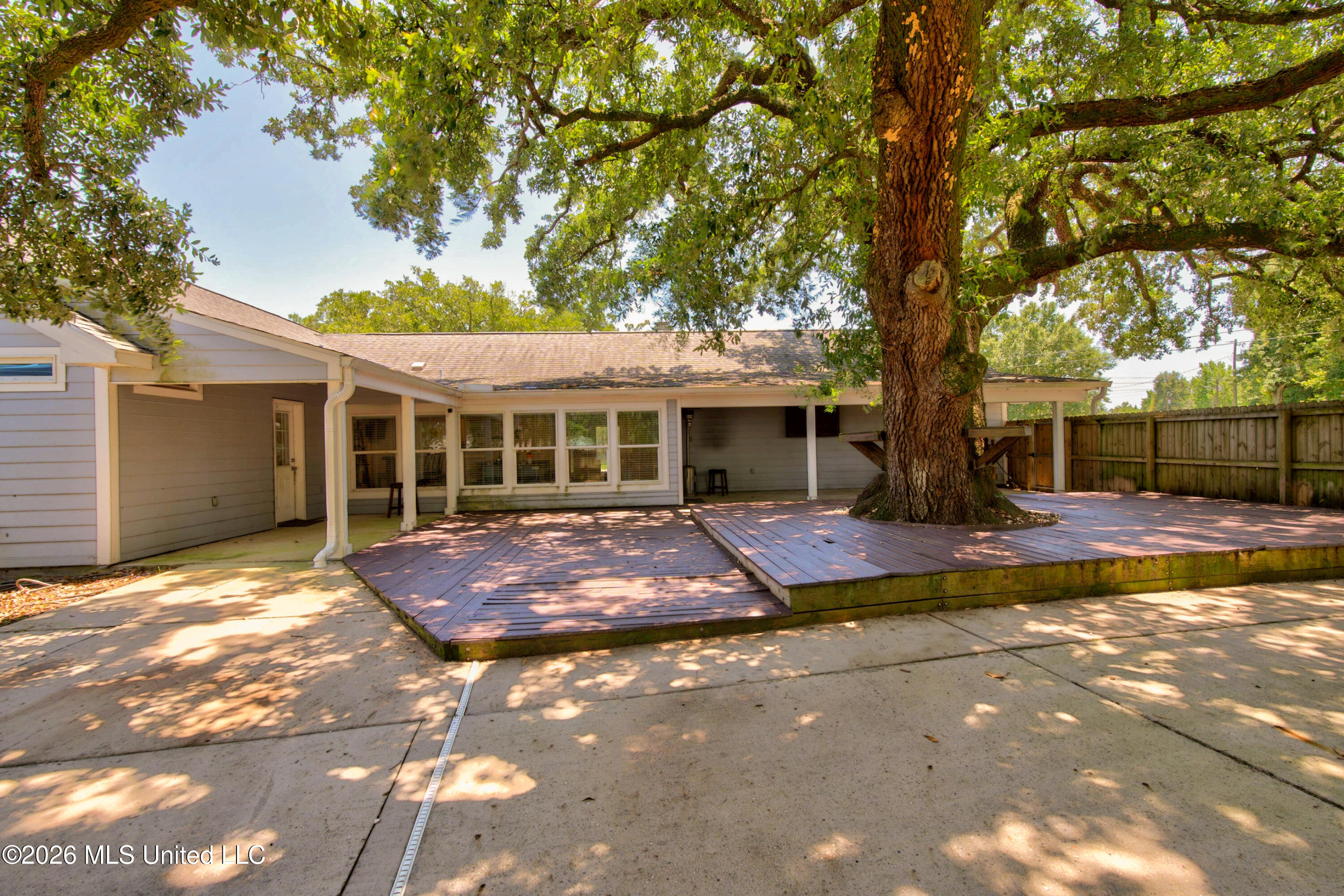 10415 Pin Oak Drive Property Photo 45