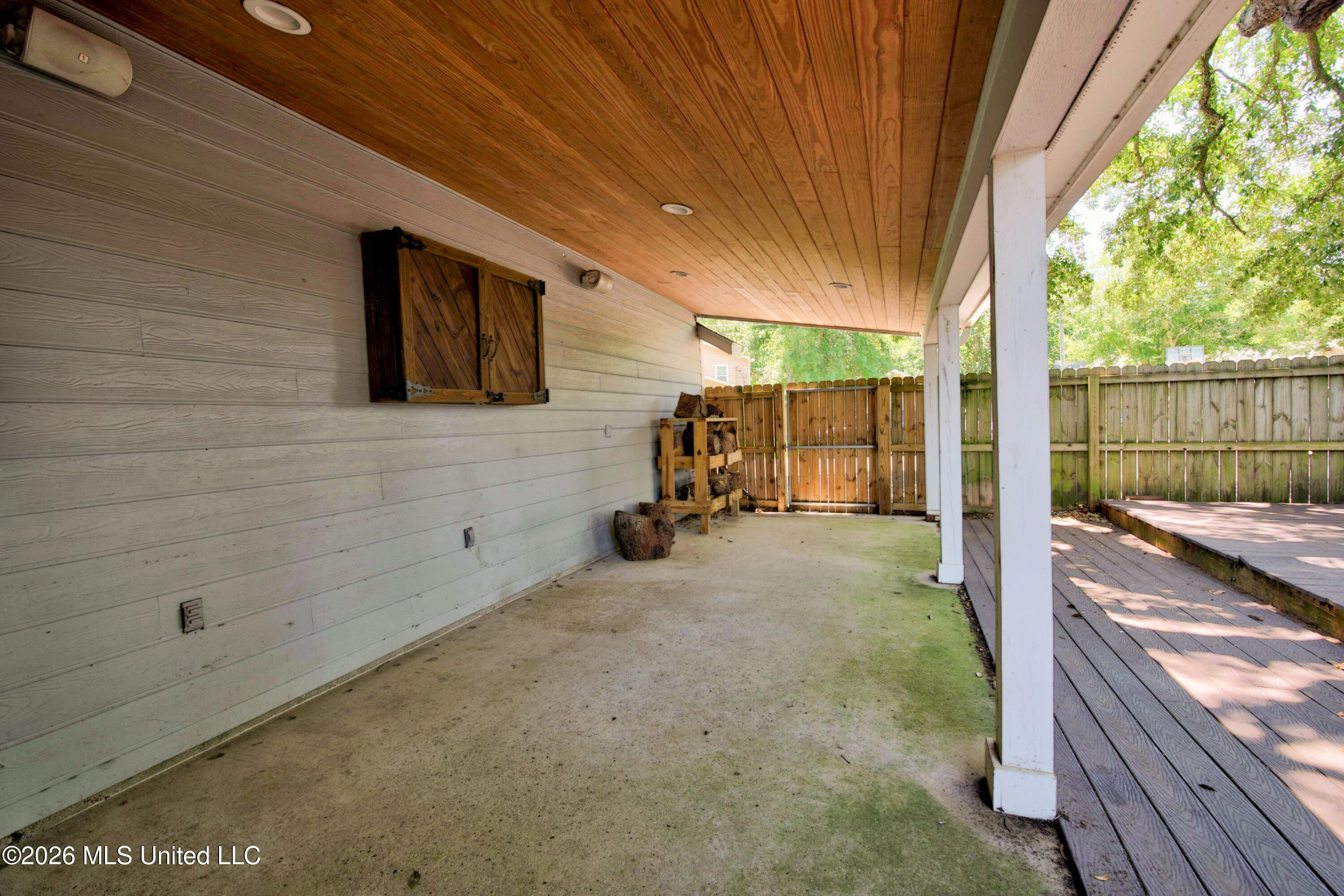 10415 Pin Oak Drive Property Photo 47