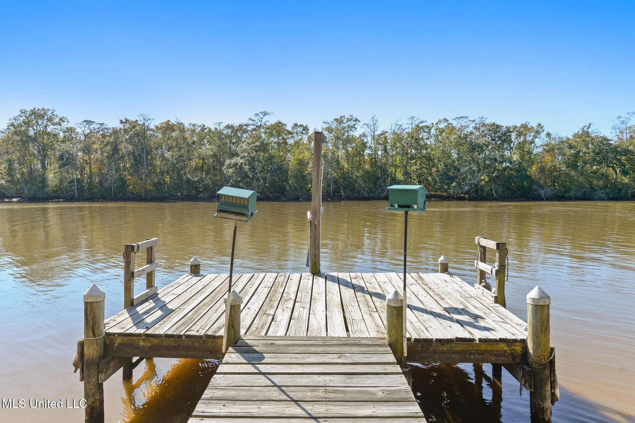 9277 Riverlodge Drive Property Photo 7