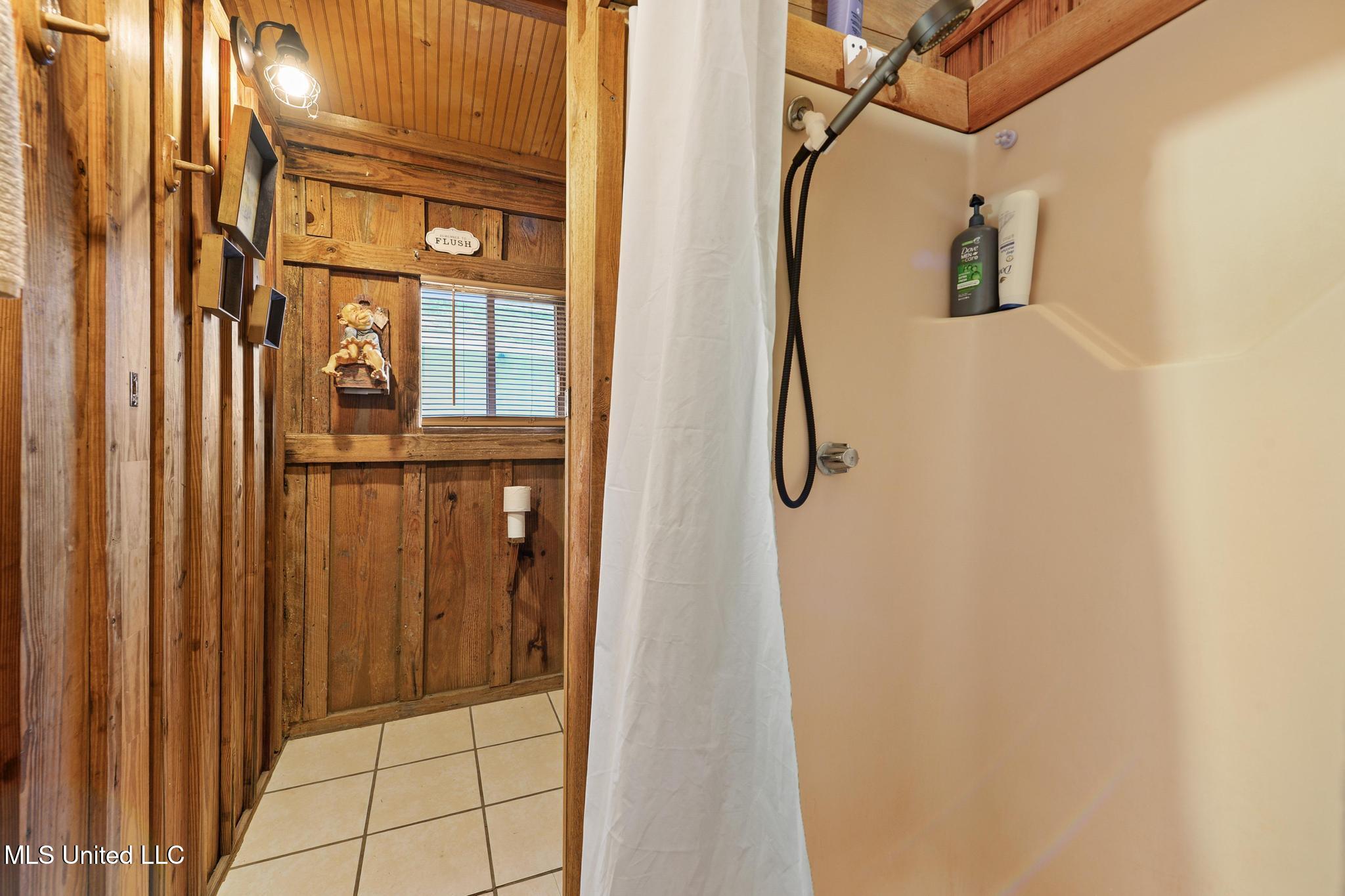 9277 Riverlodge Drive Property Photo 25